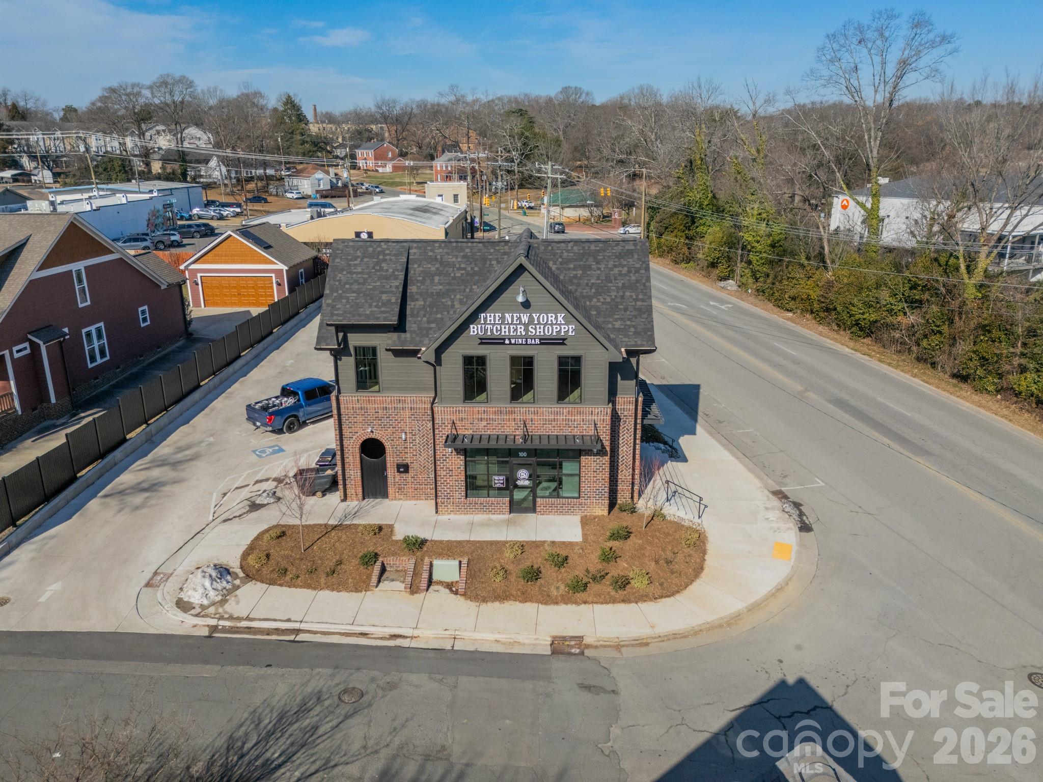 main property photo 22