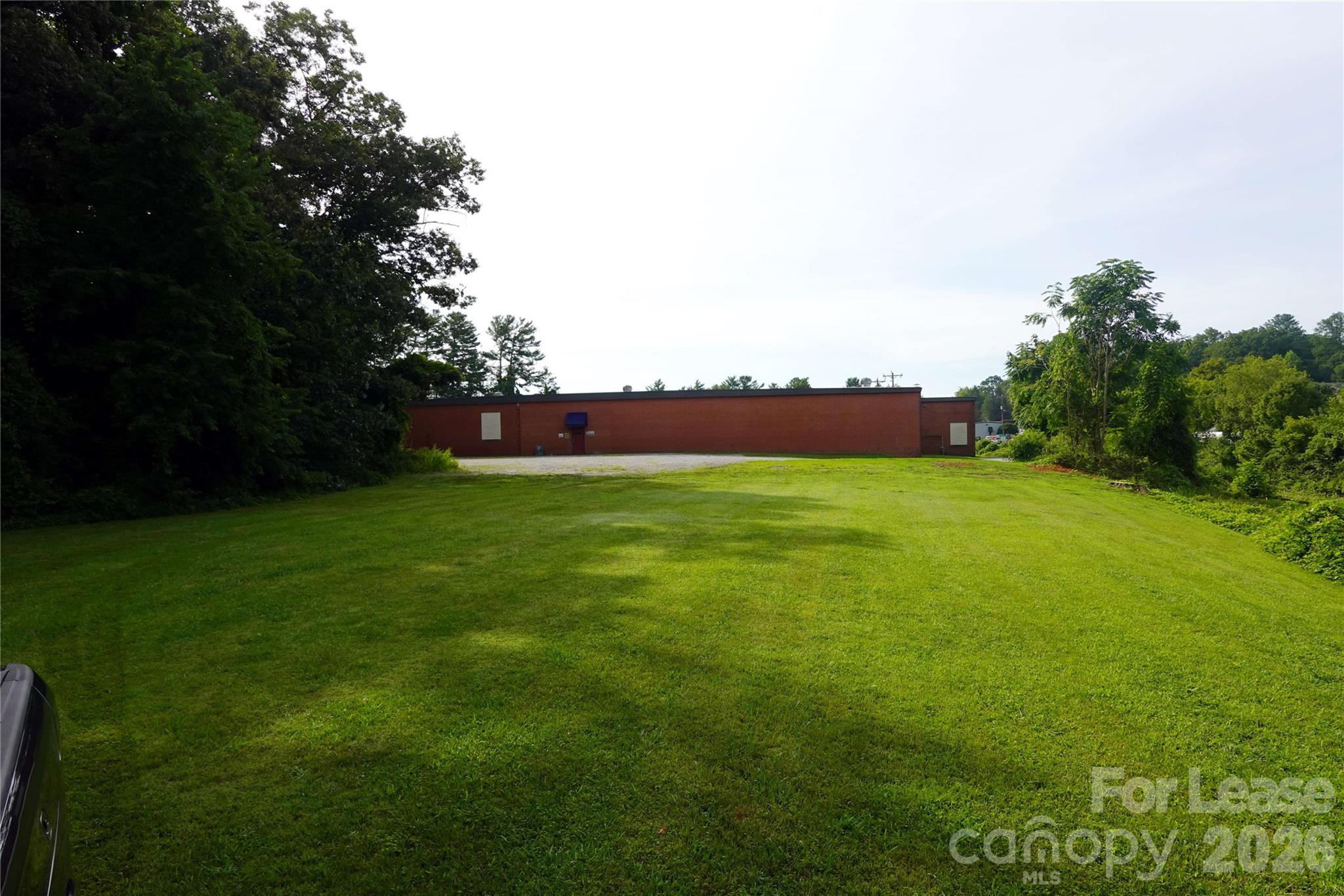 main property photo 11