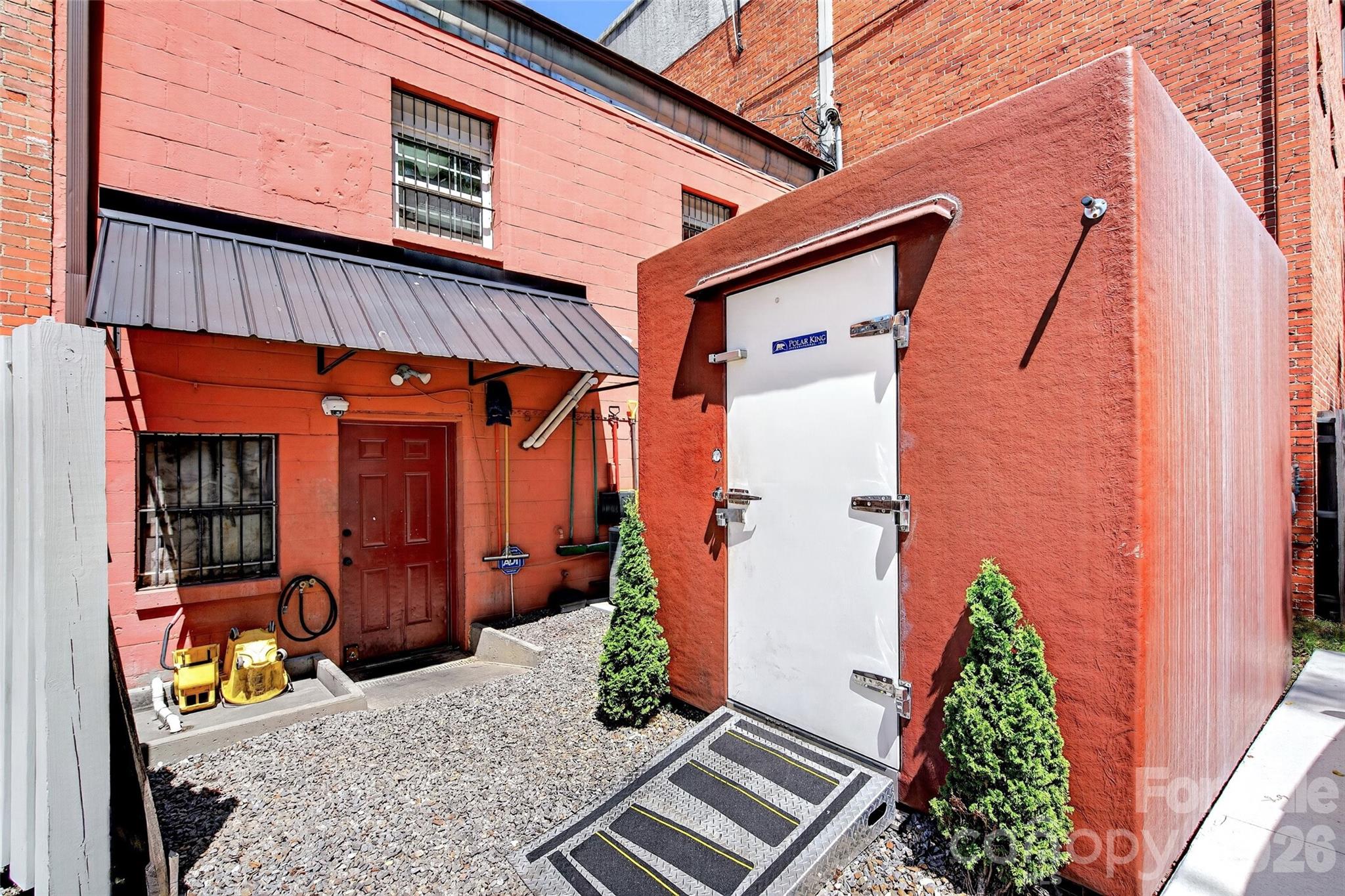 main property photo 29