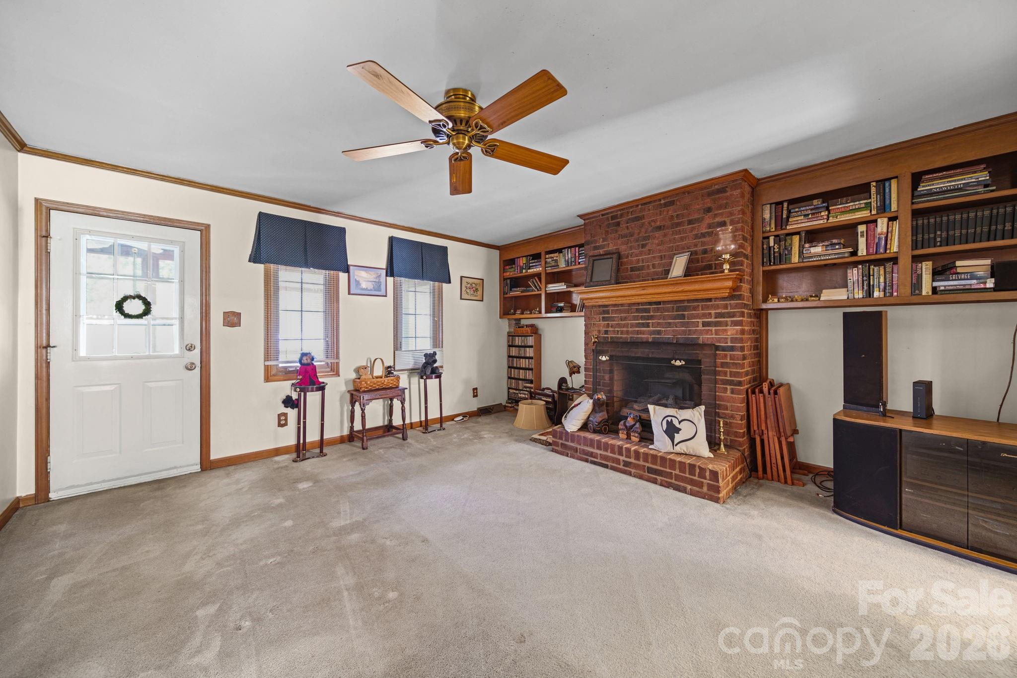 main property photo 12