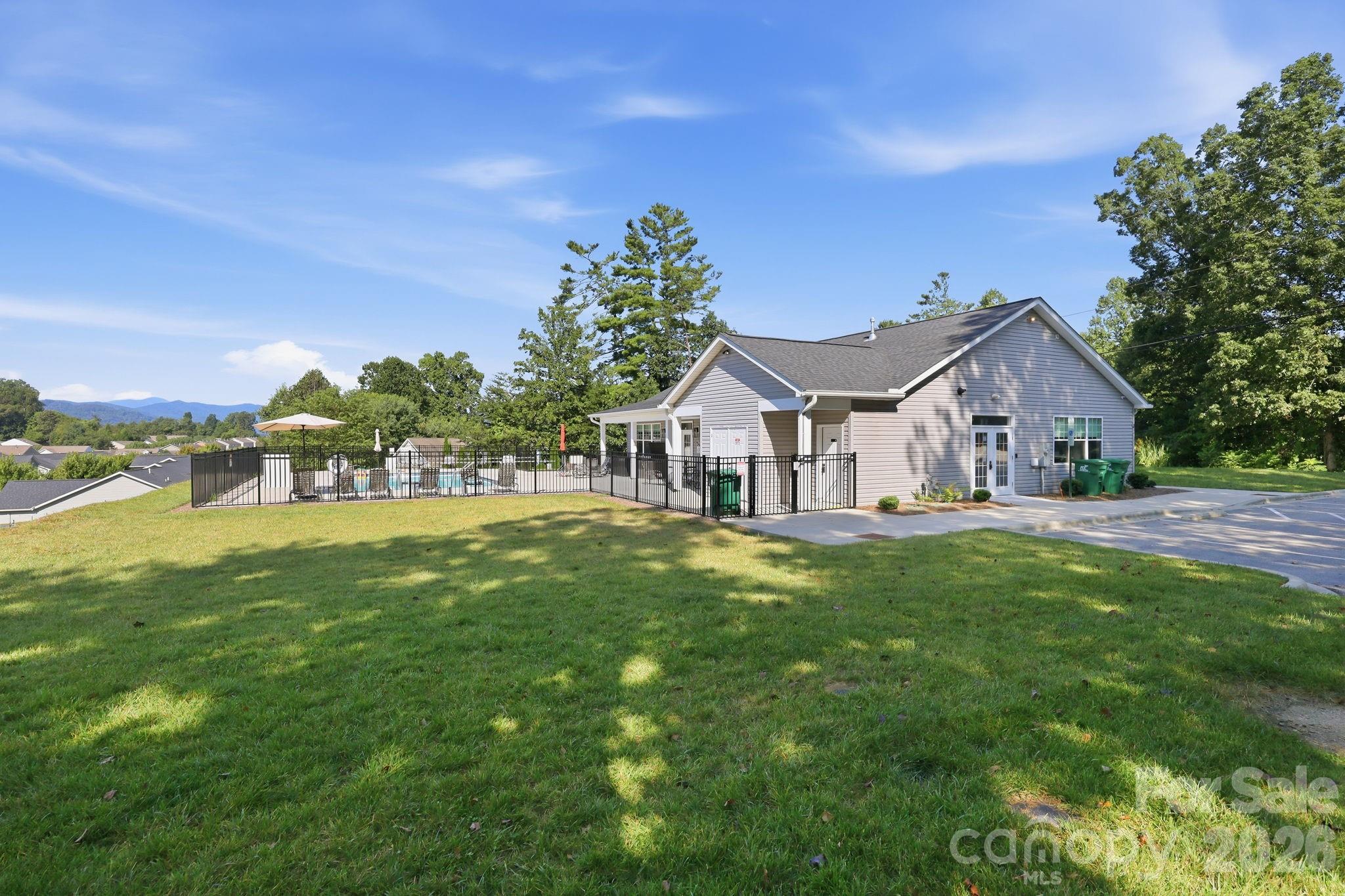 main property photo 31
