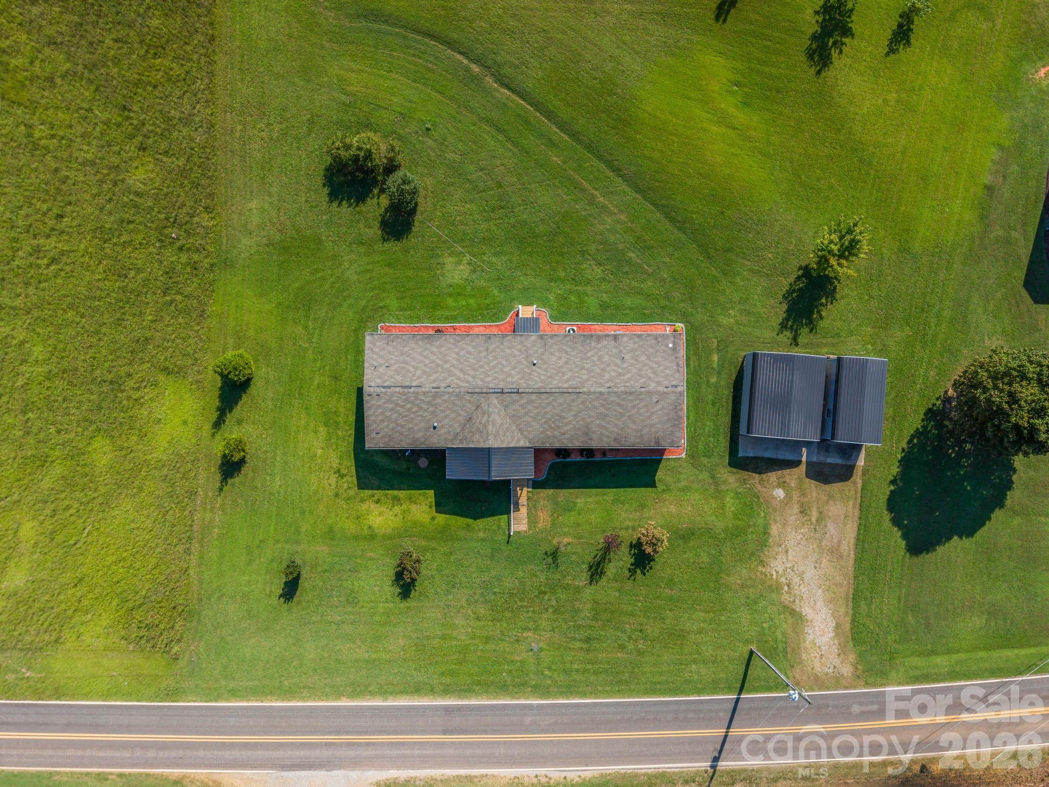 main property photo 33