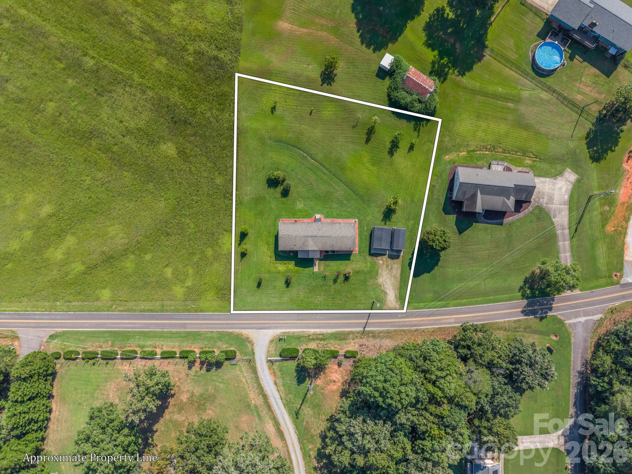 main property photo 5
