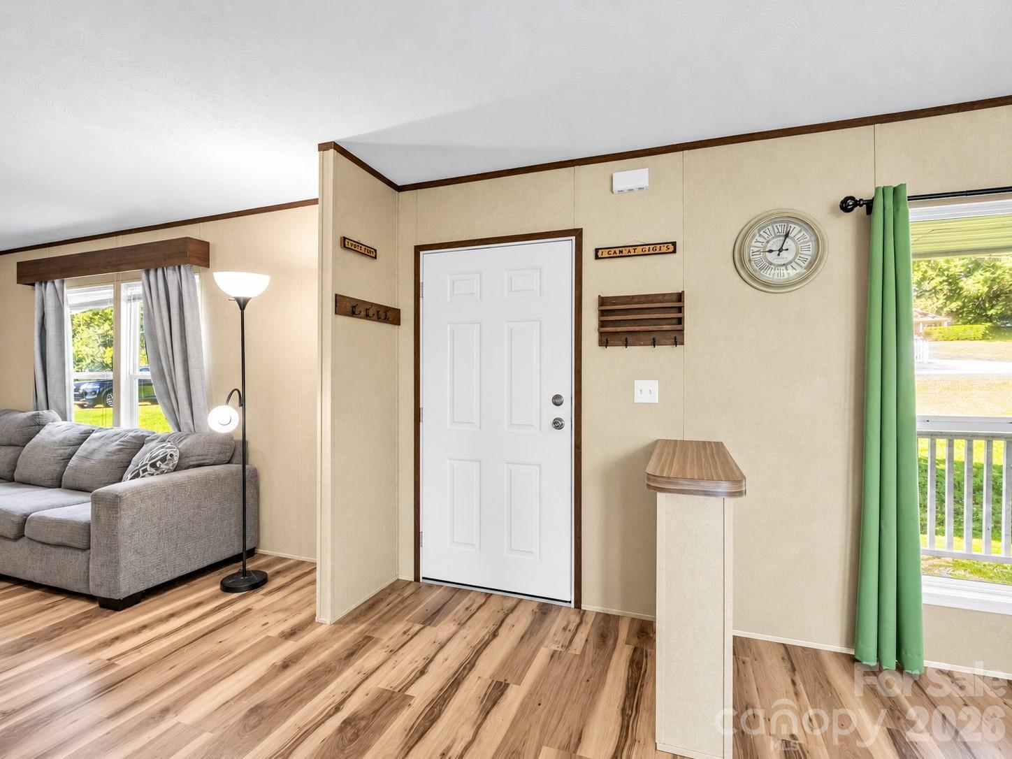 main property photo 9