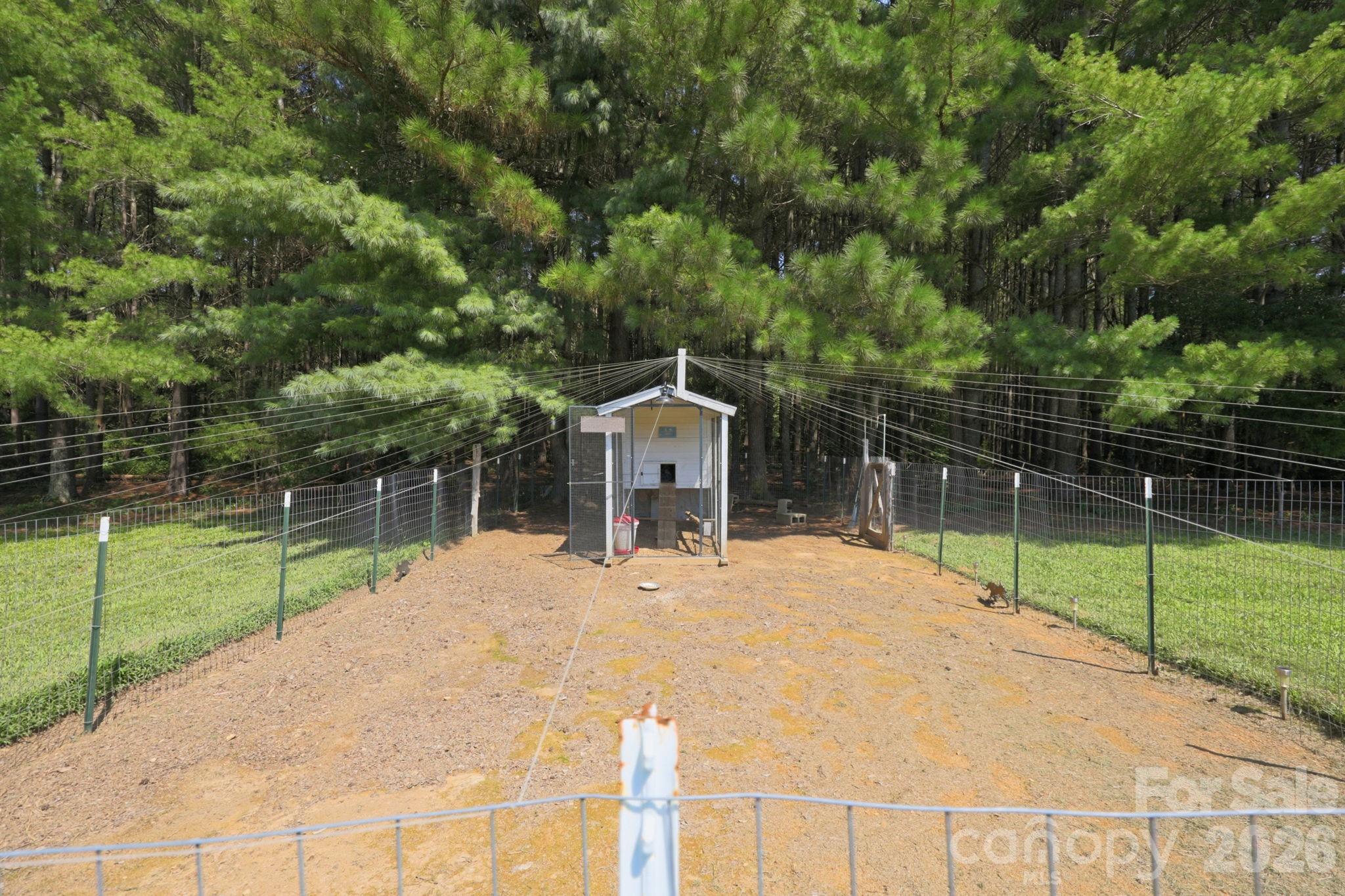 main property photo 11