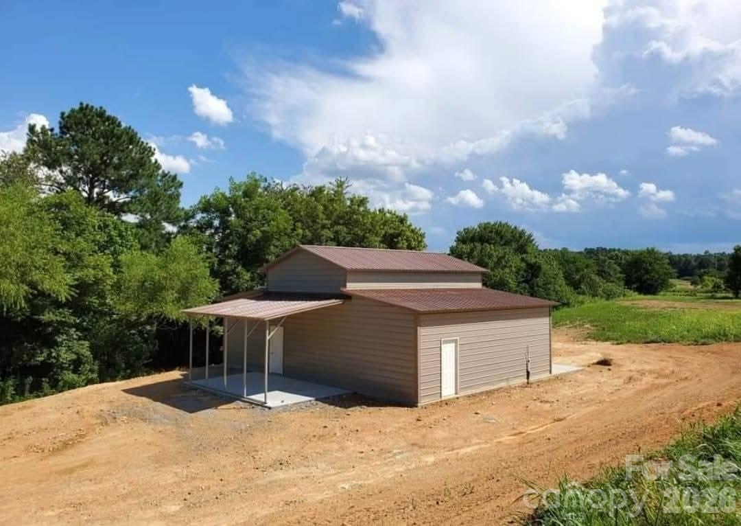 main property photo 28