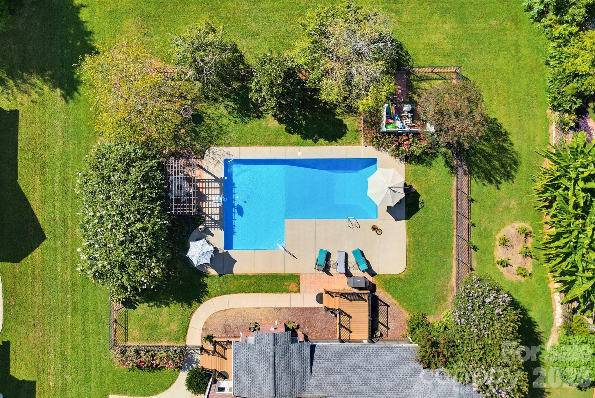 main property photo 45