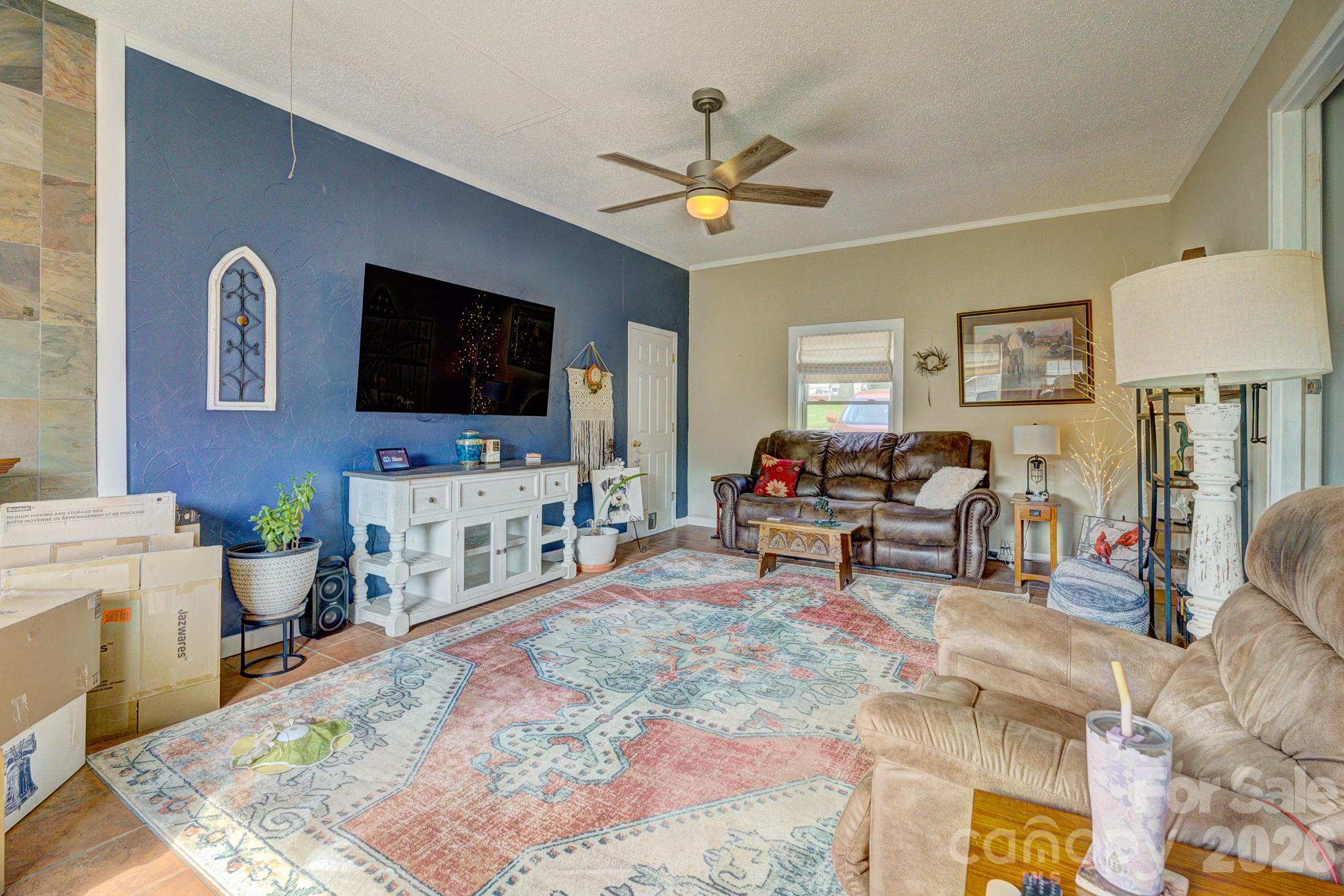 main property photo 16