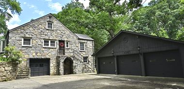 image of property with 3 Bed | 2 Bath | 3,631 Sqft