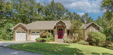 image of property with 3 Bed | 3 Bath | 2,837 Sqft