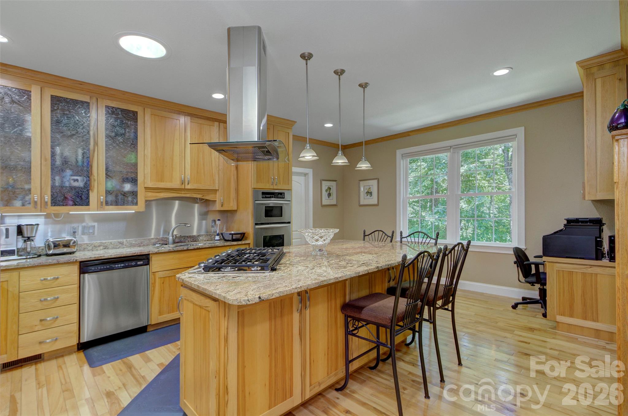 main property photo 6