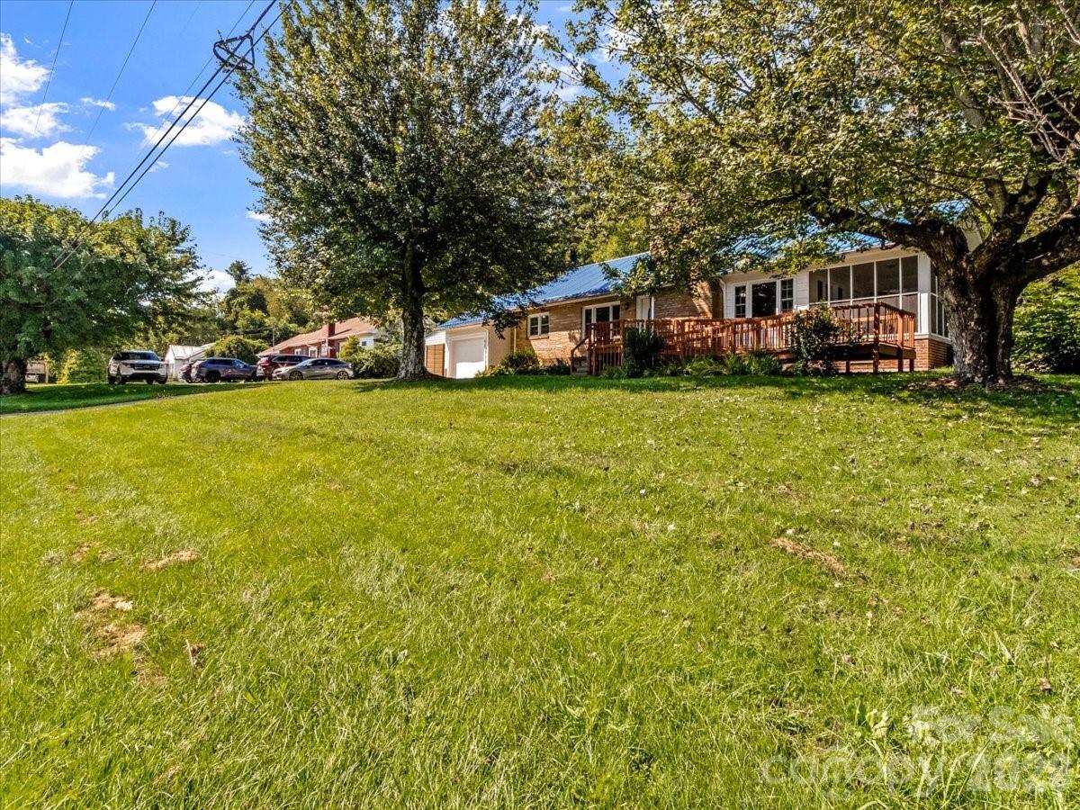 main property photo 6