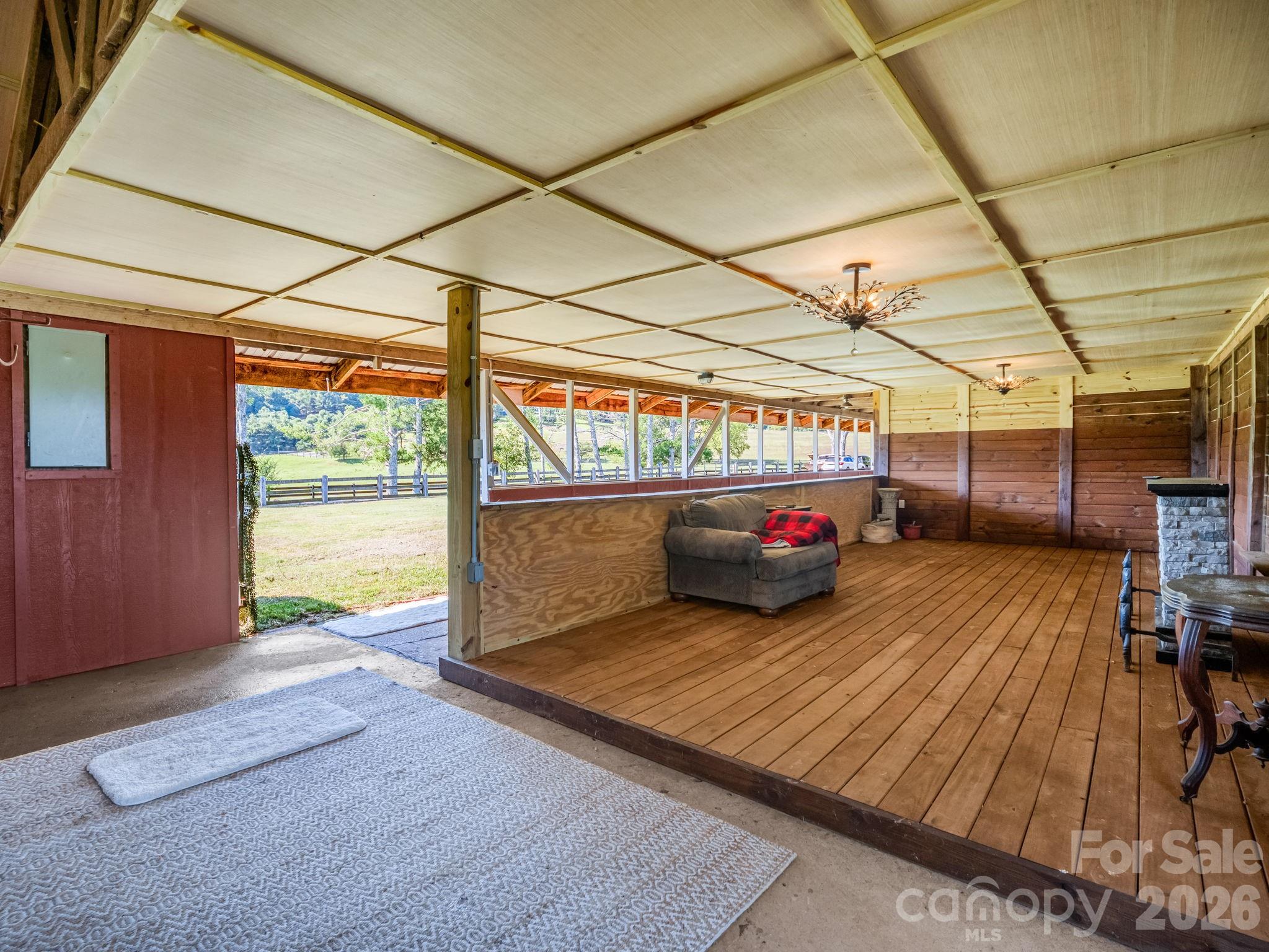 main property photo 18