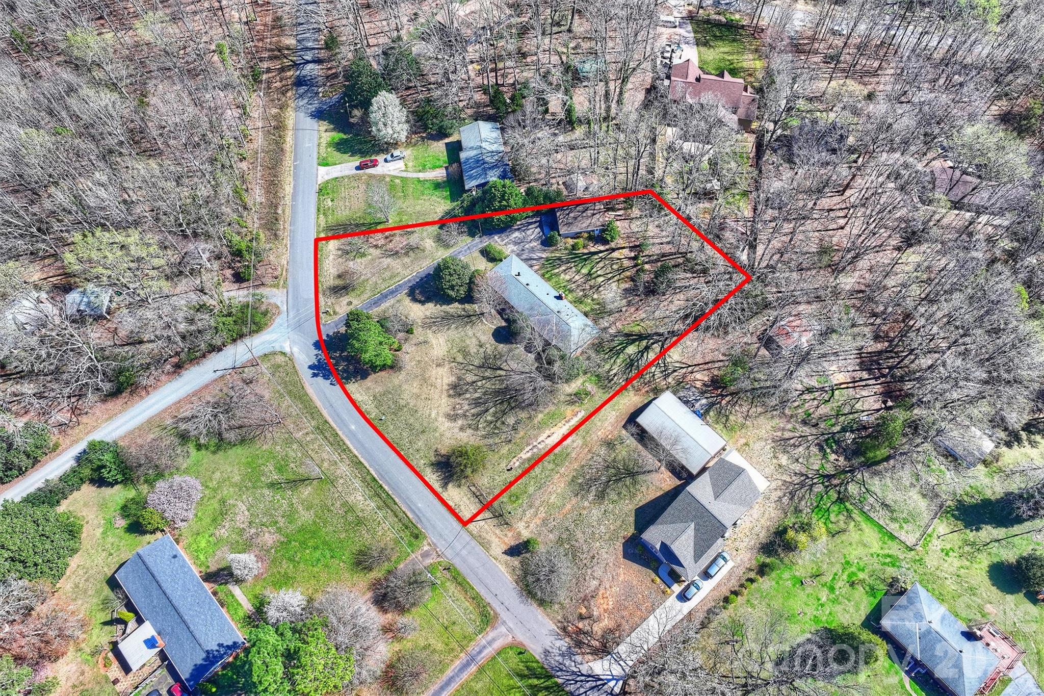main property photo 34