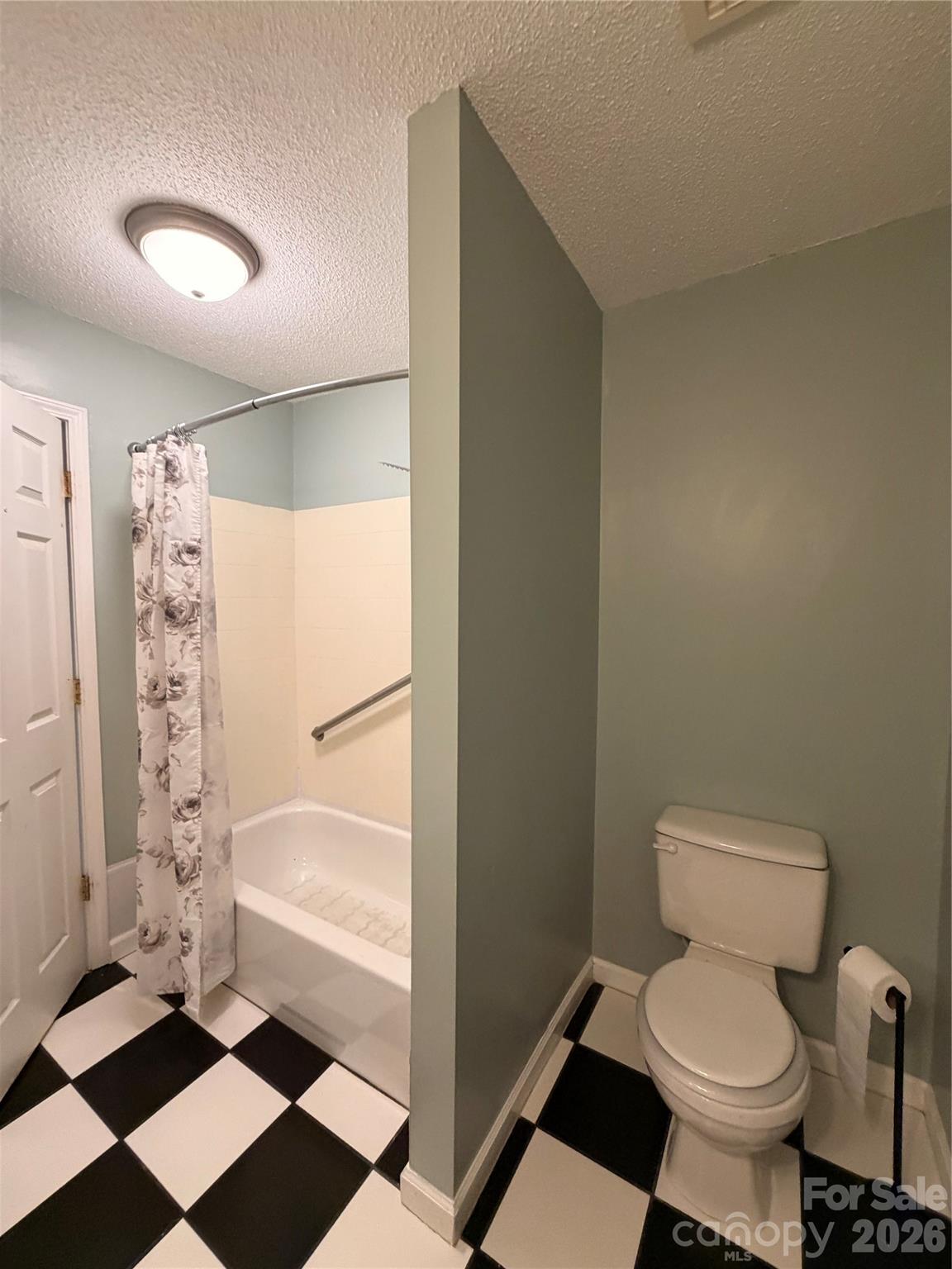 main property photo 11