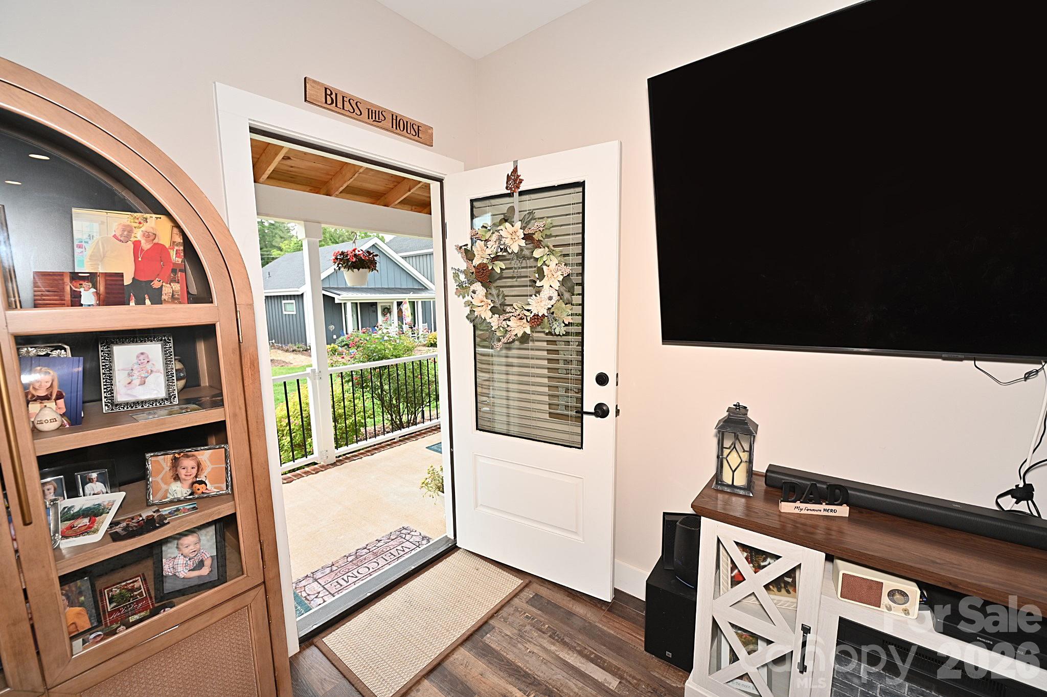 main property photo 5