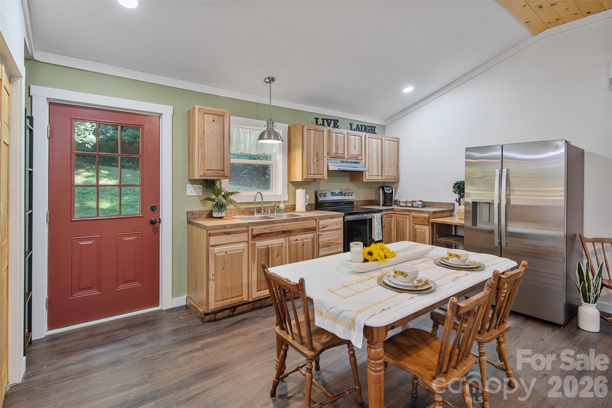 main property photo 17