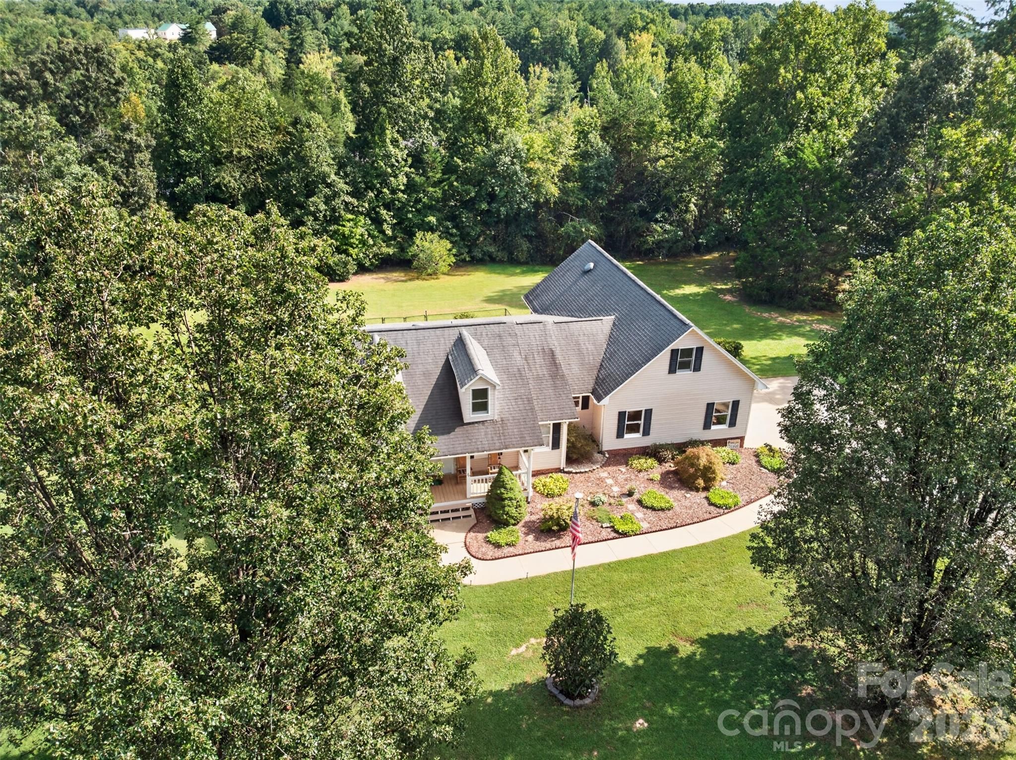 main property photo 38