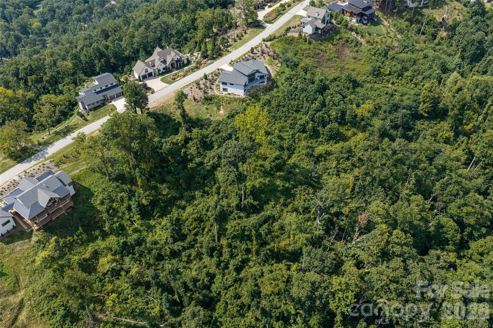 main property photo 11