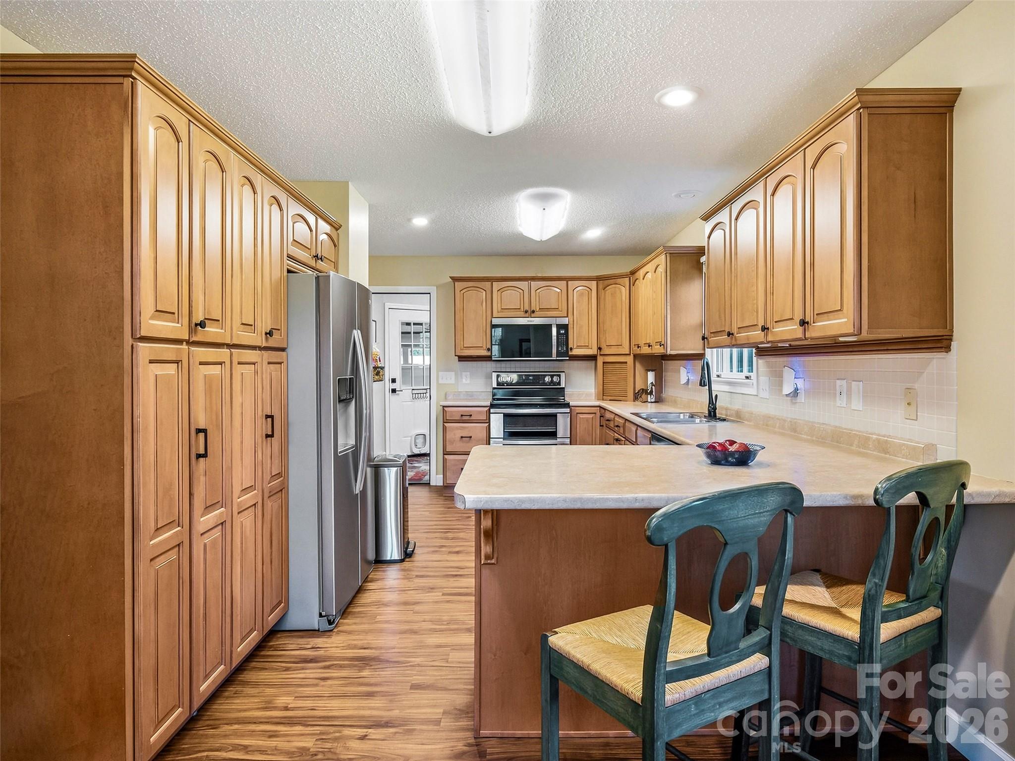 main property photo 9