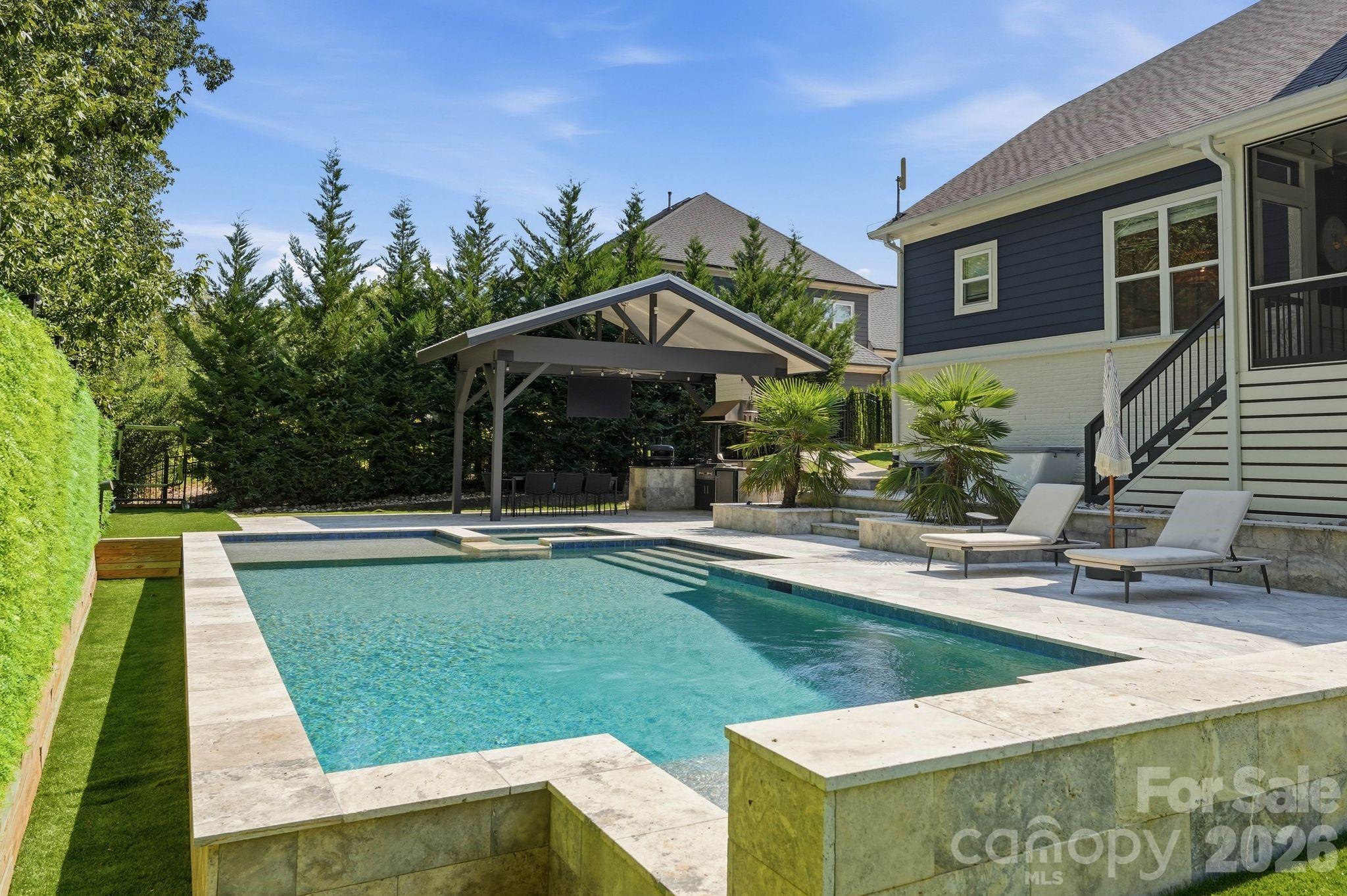 main property photo 41