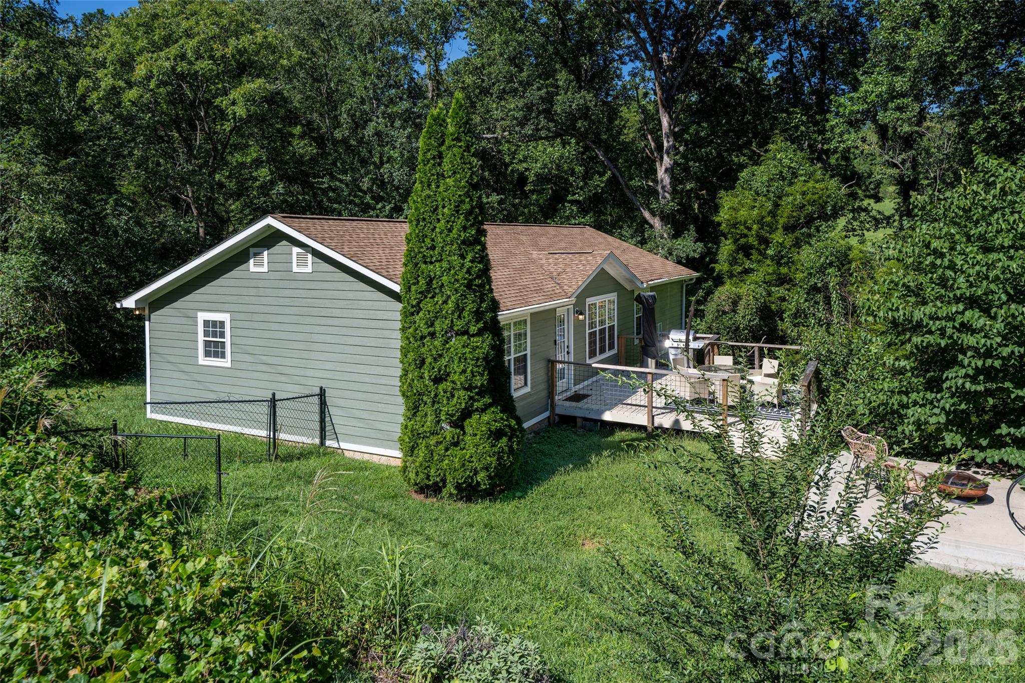 main property photo 41