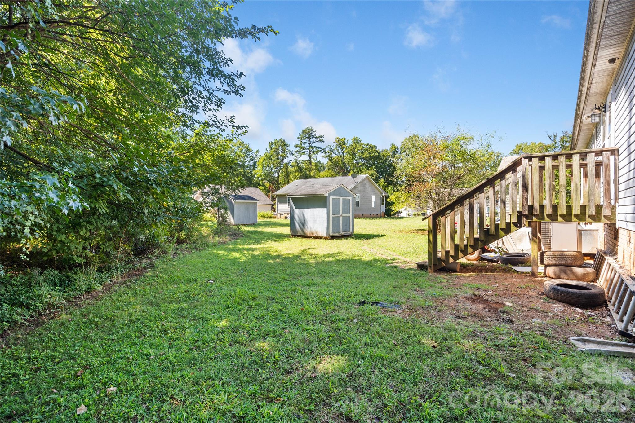 main property photo 7