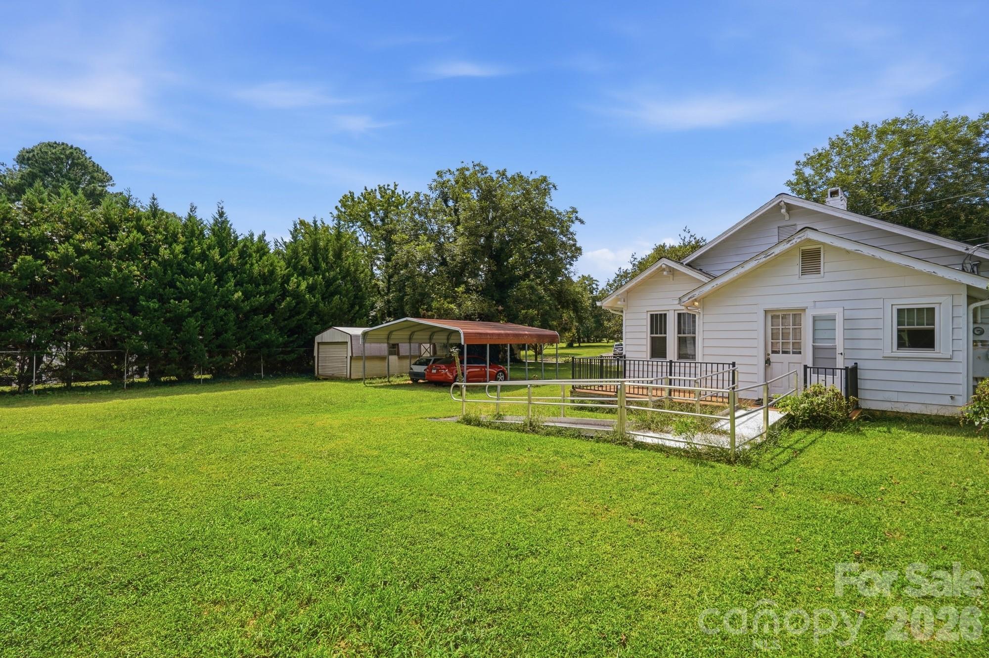 main property photo 40