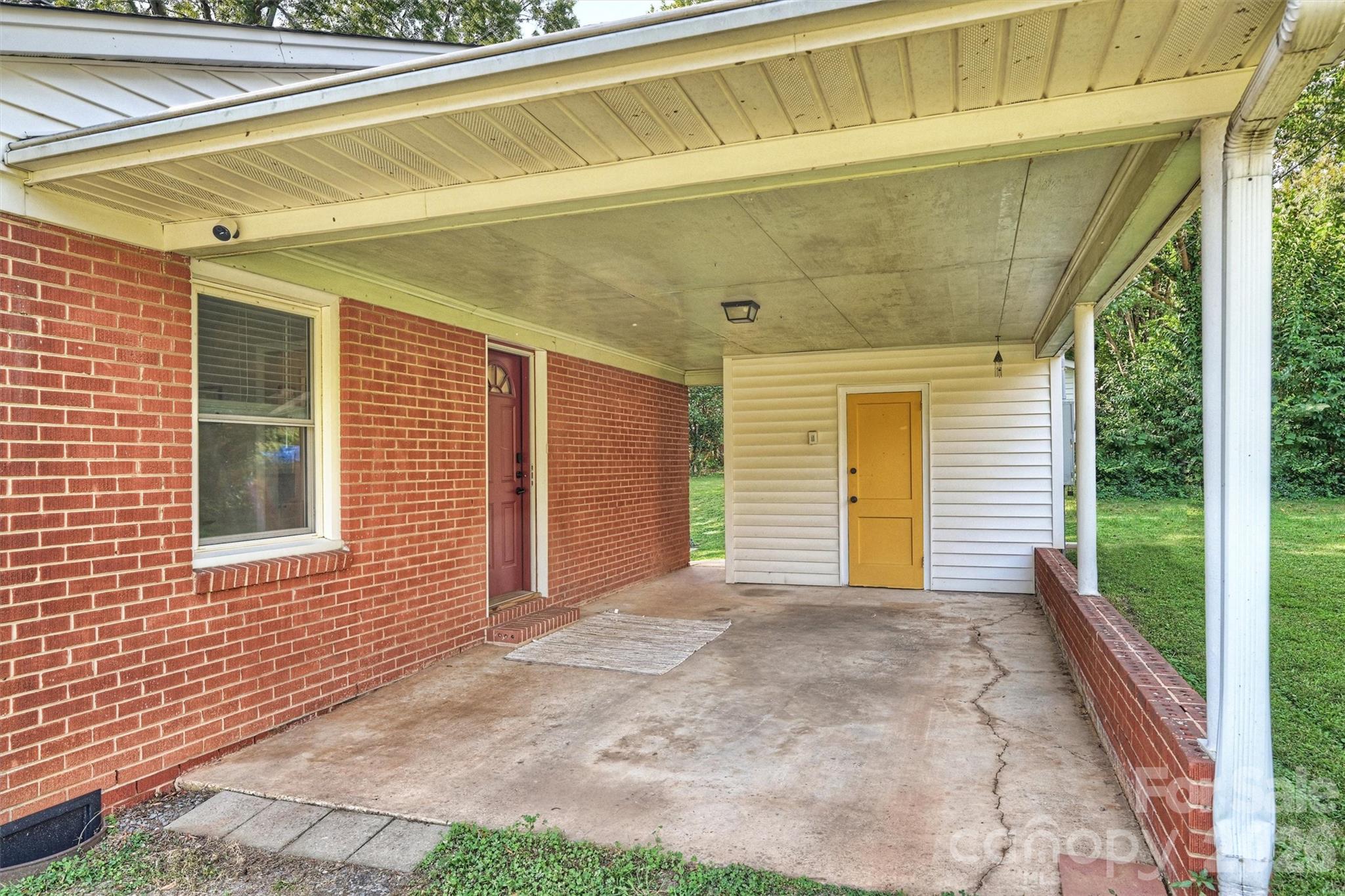 main property photo 41