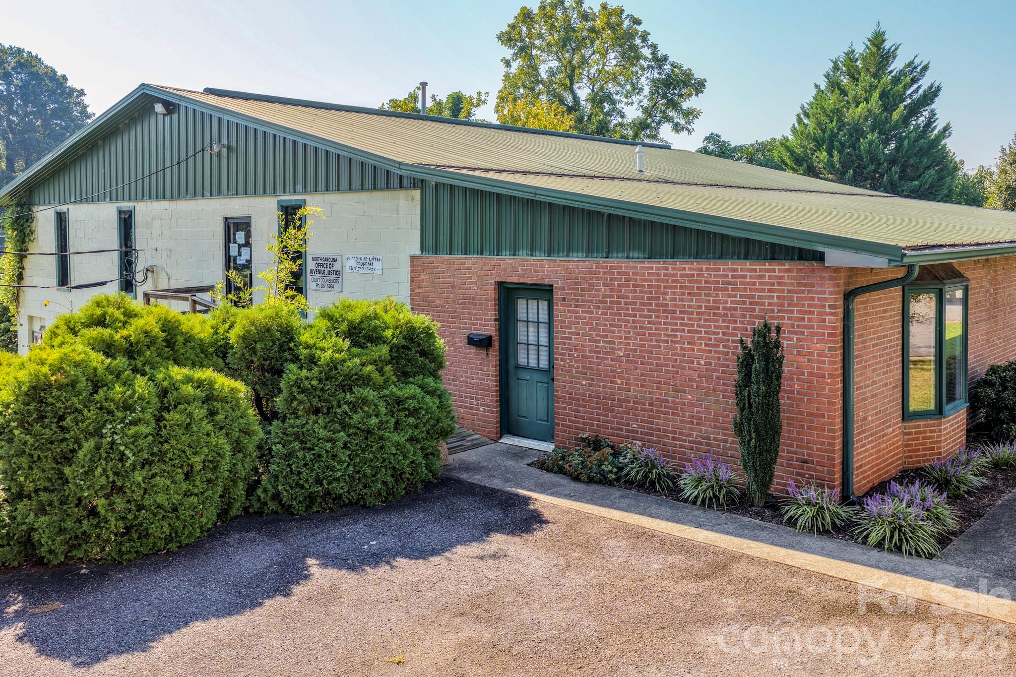 main property photo 3