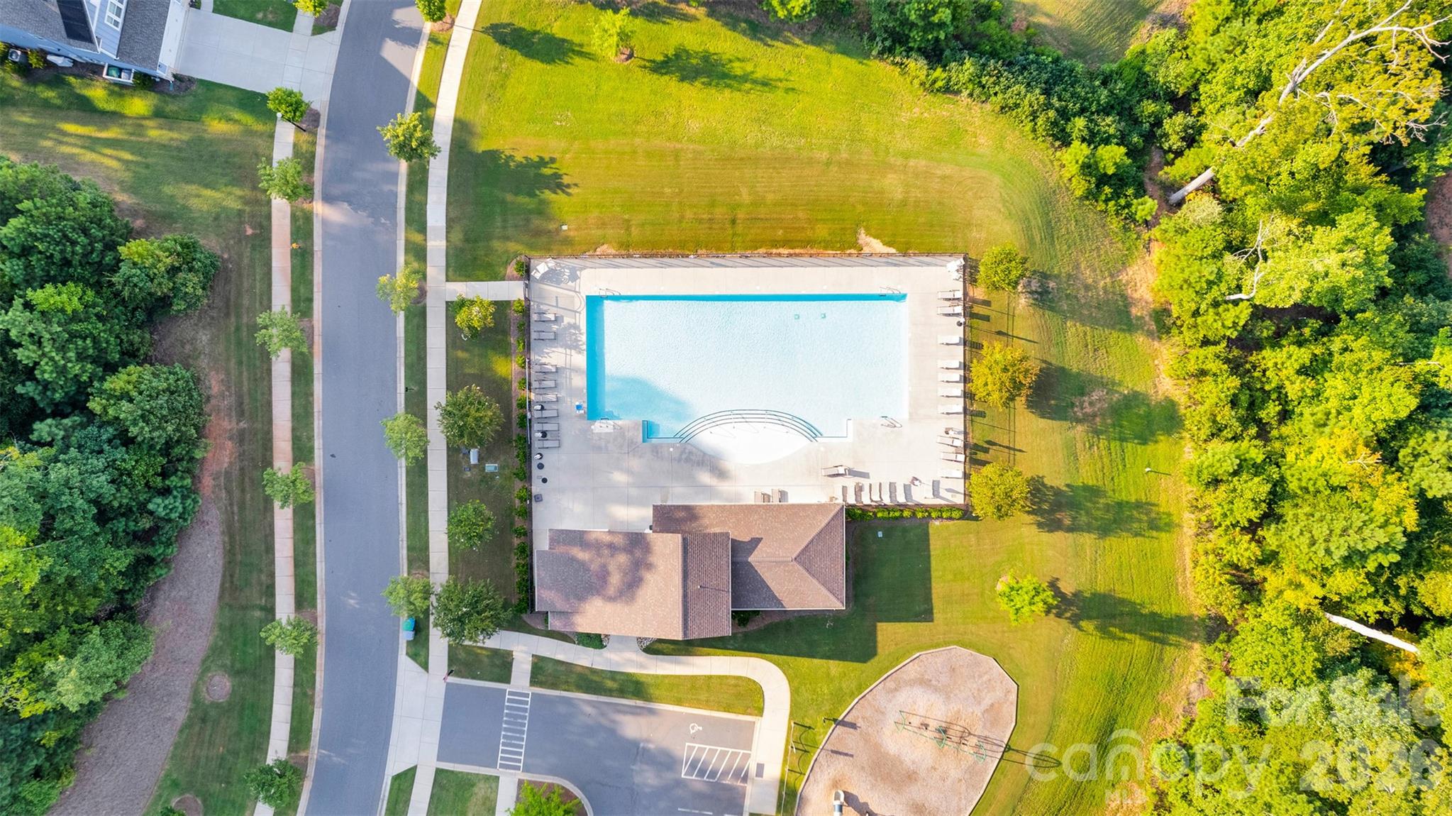 main property photo 47