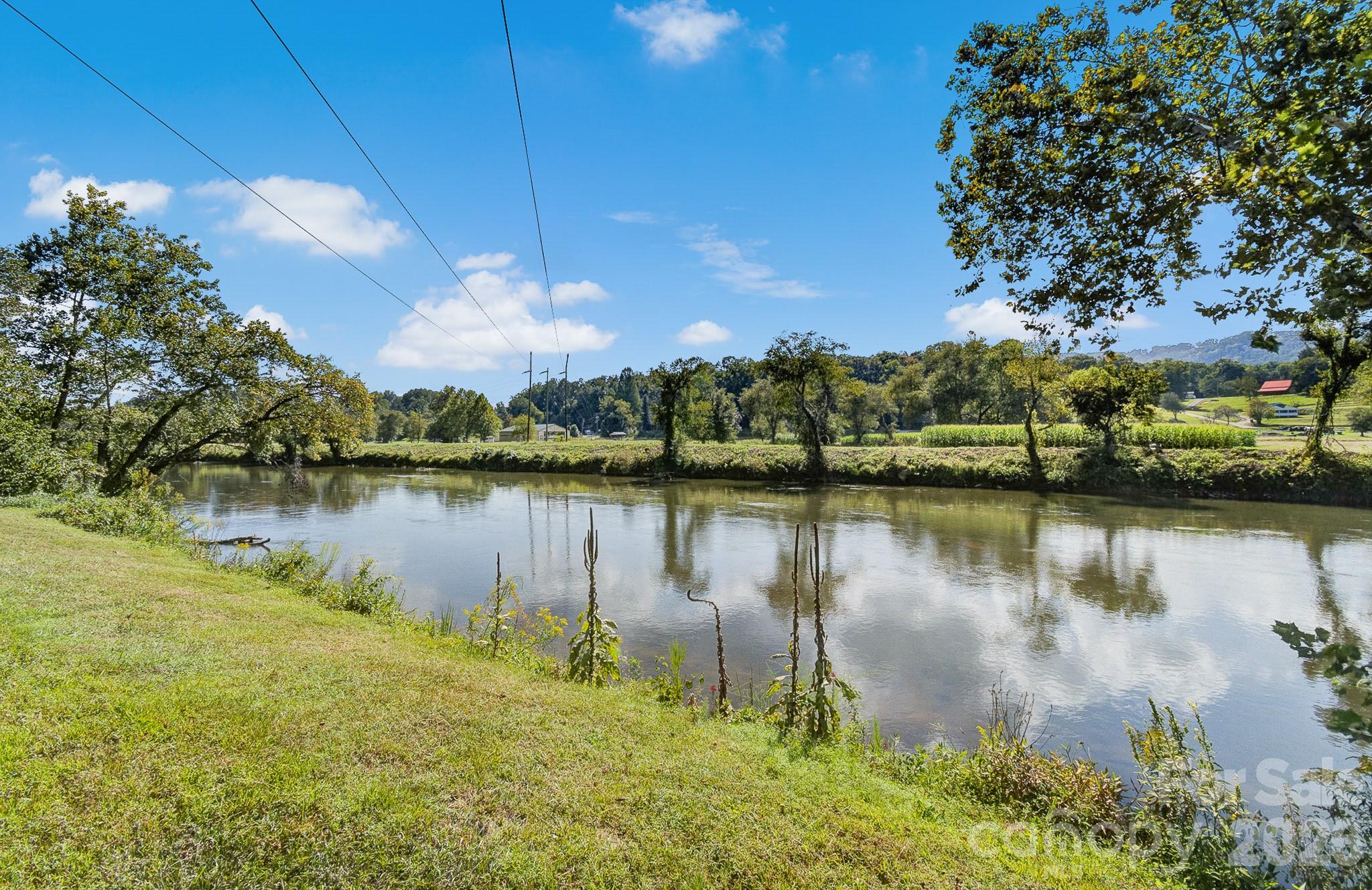 main property photo 40