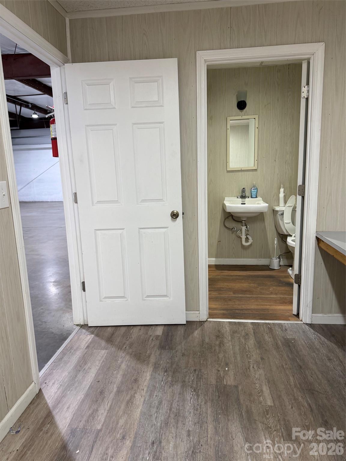 main property photo 7