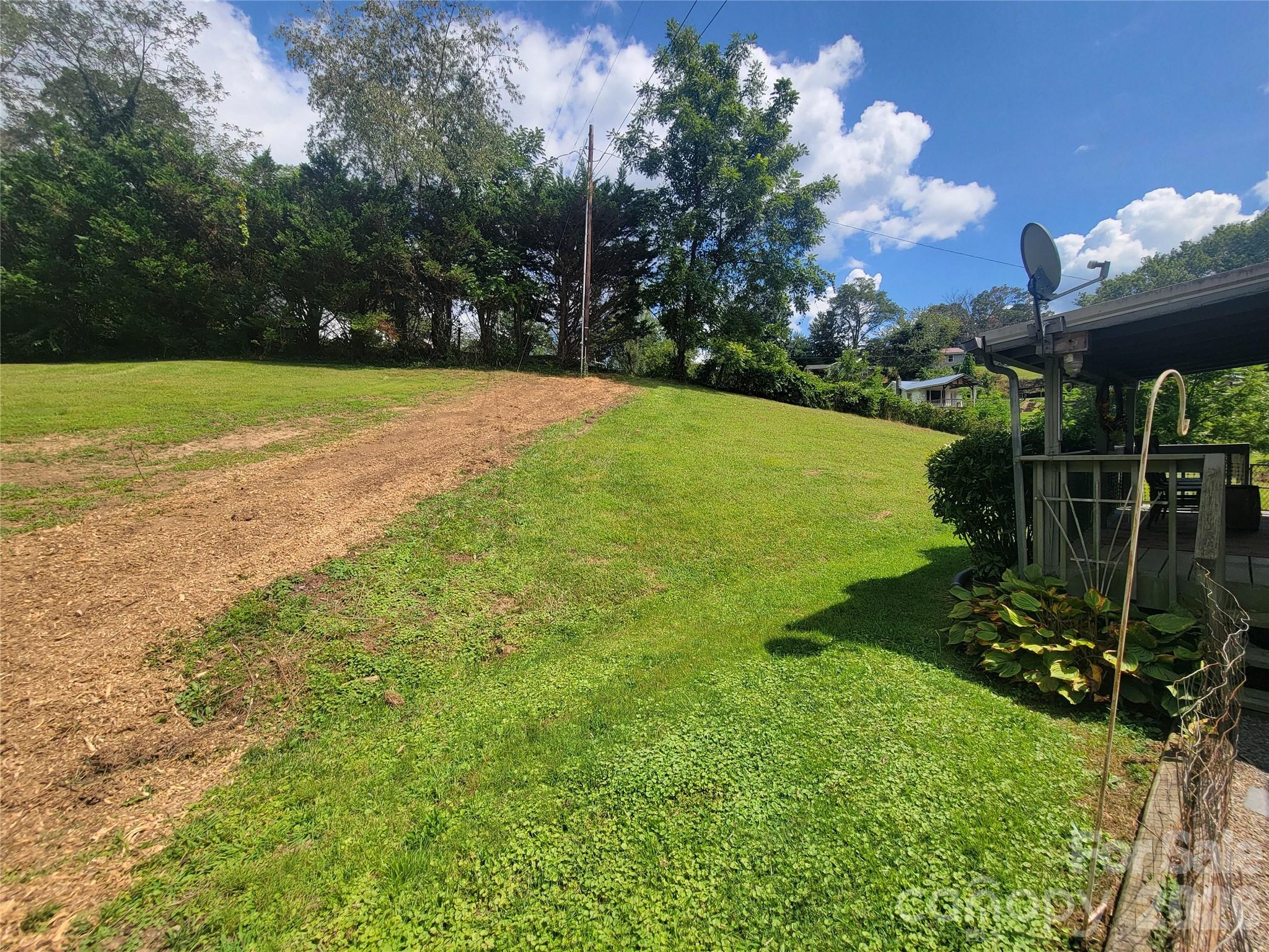 main property photo 11