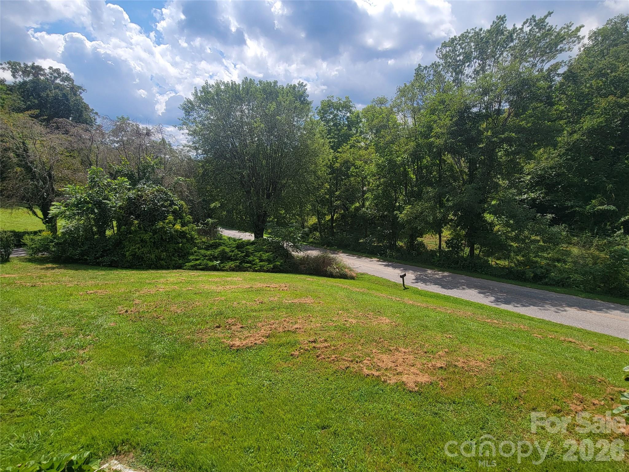 main property photo 13