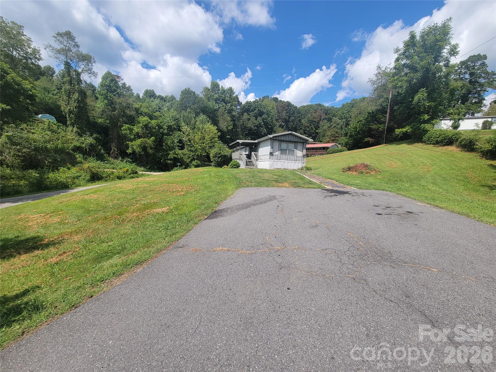 main property photo 6