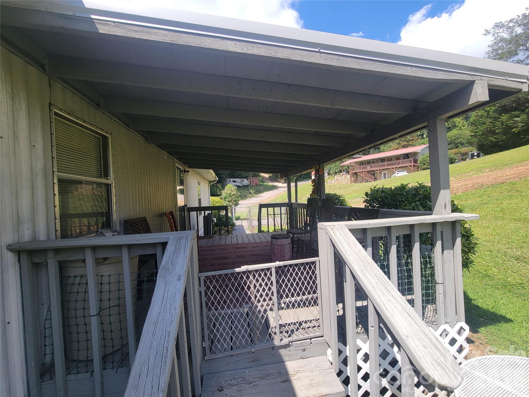 main property photo 8