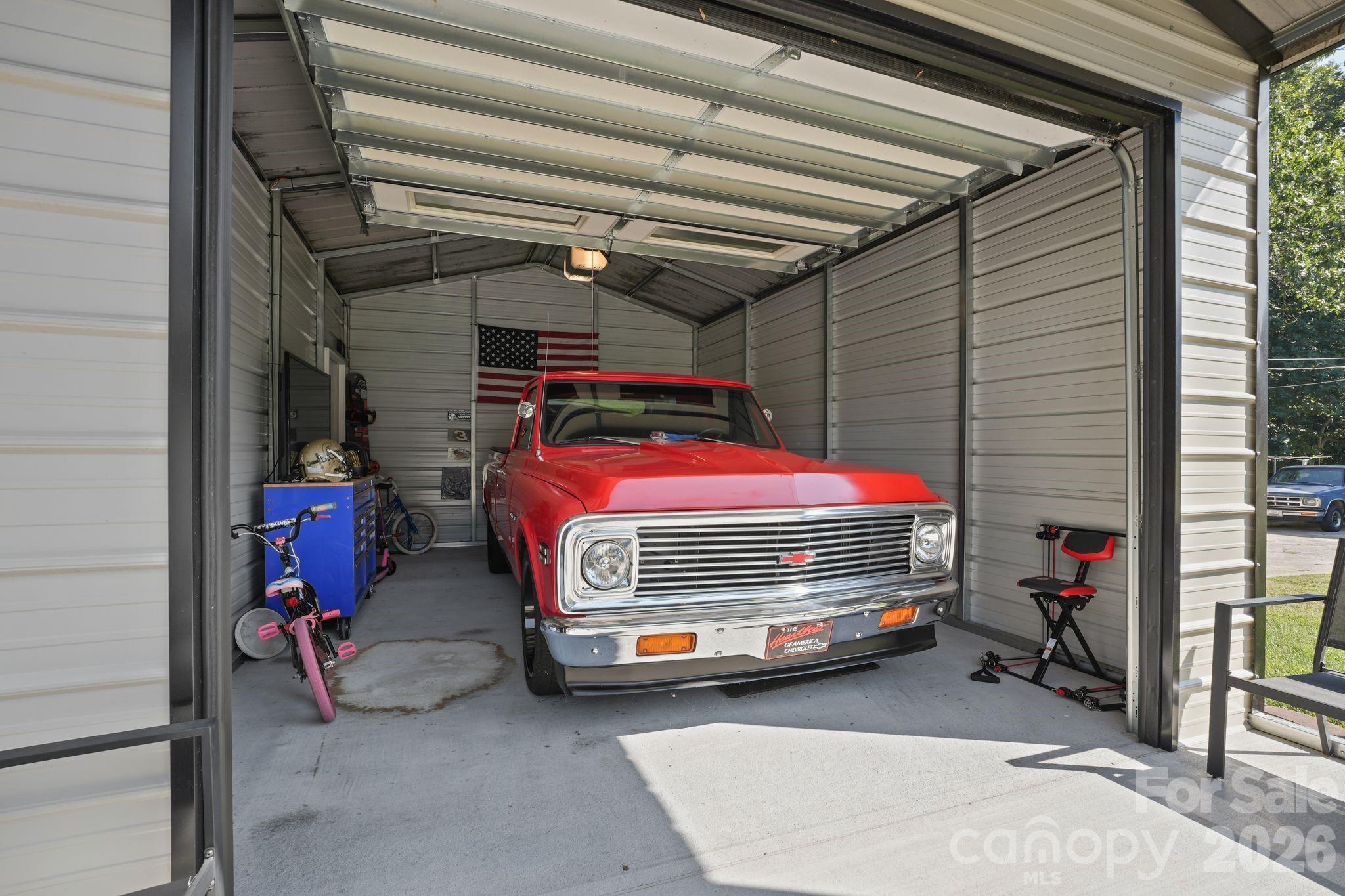 main property photo 22