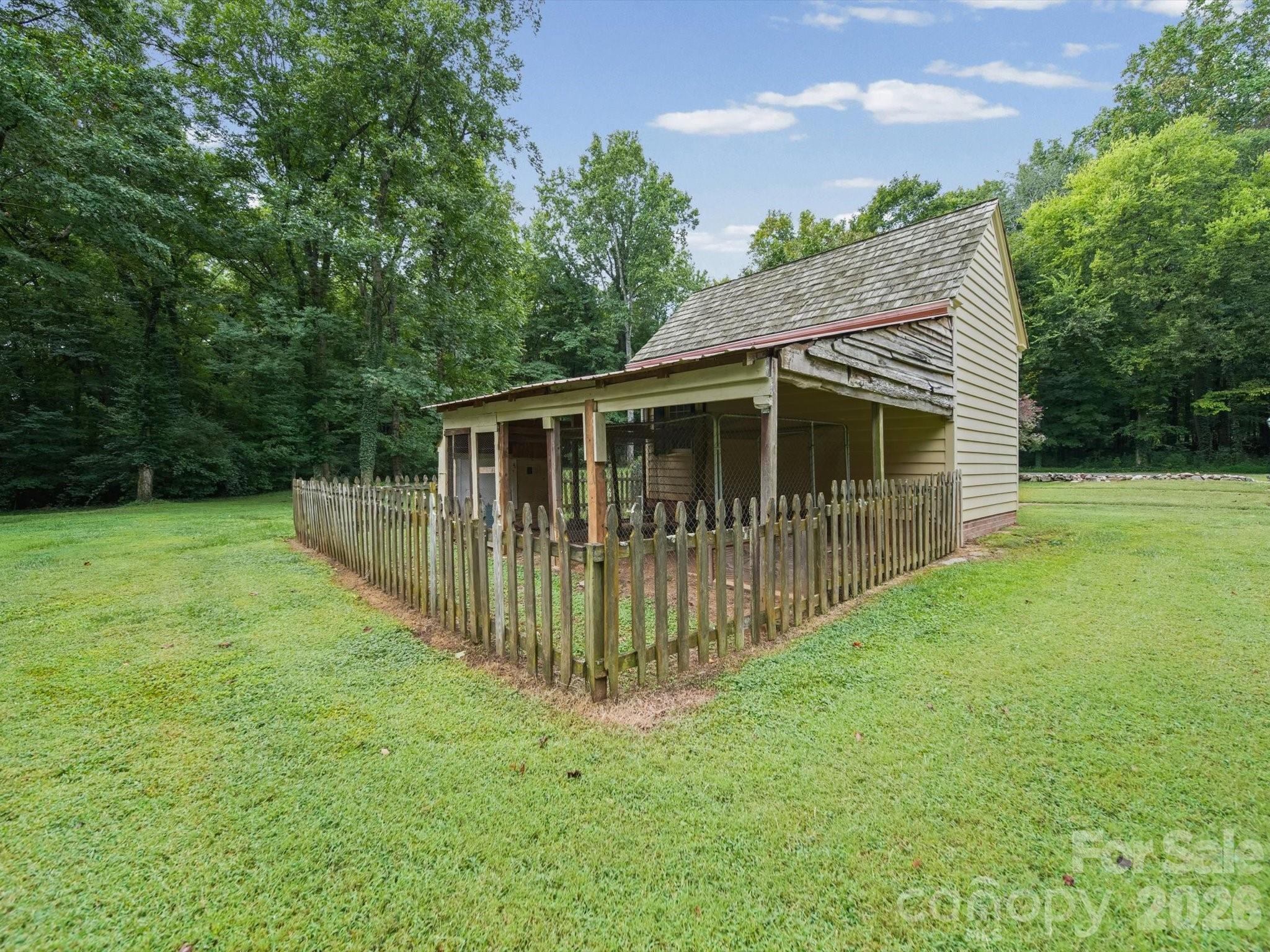 main property photo 36