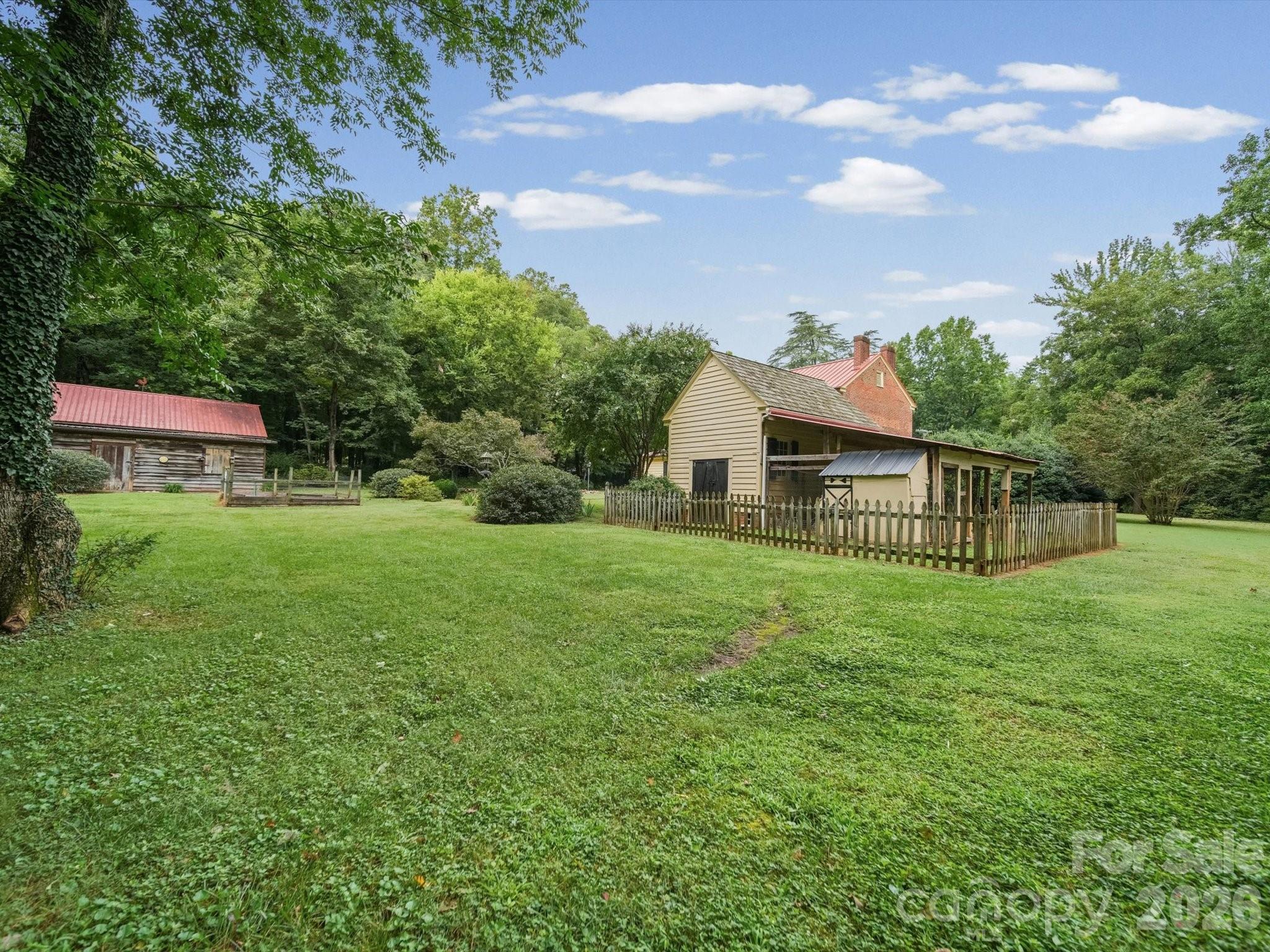 main property photo 37