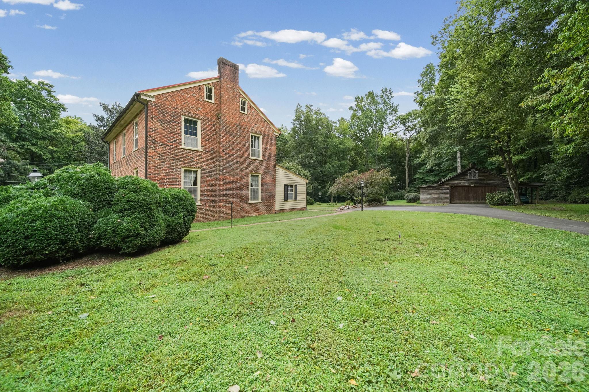 main property photo 41