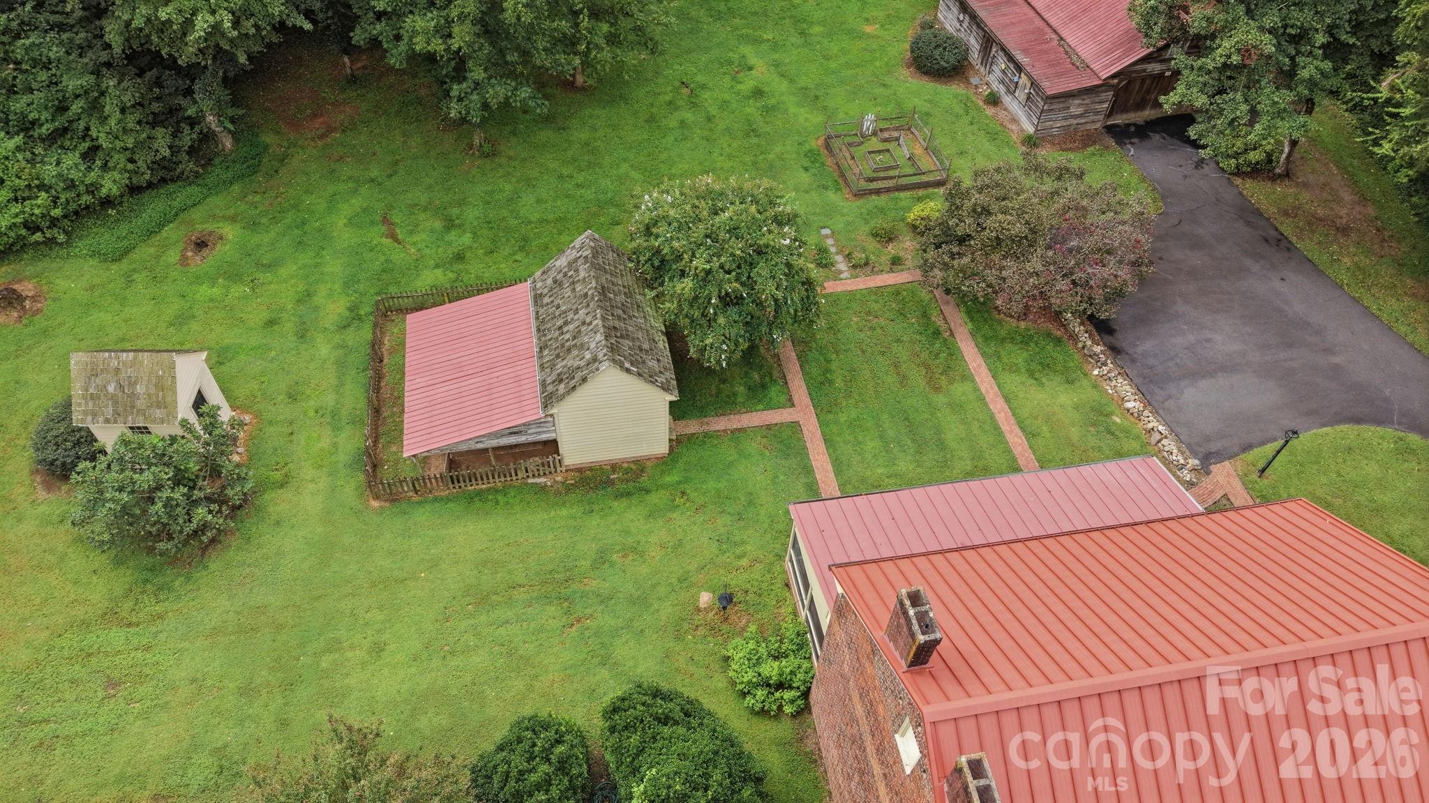 main property photo 45
