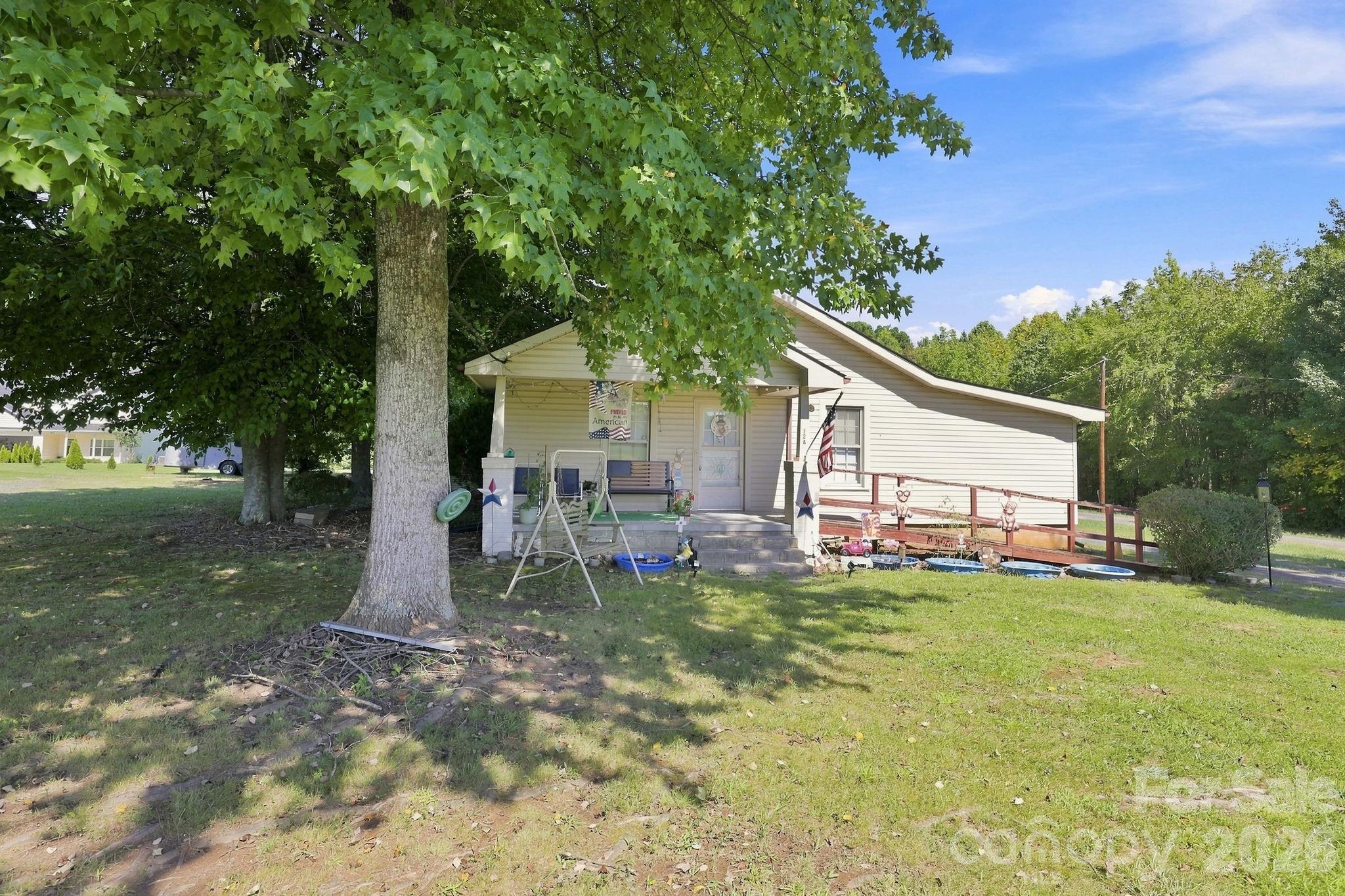 main property photo 28