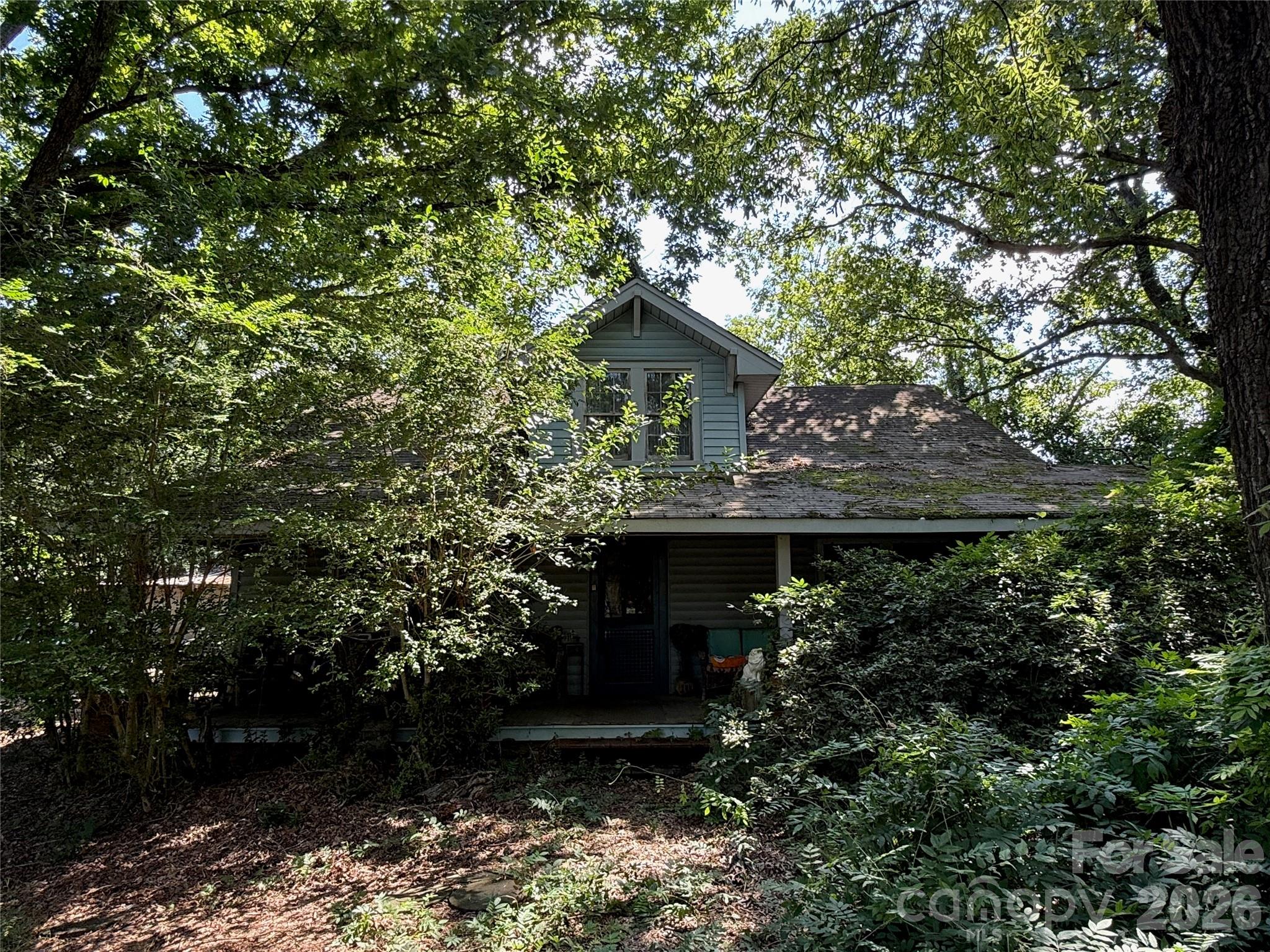 main property photo 6