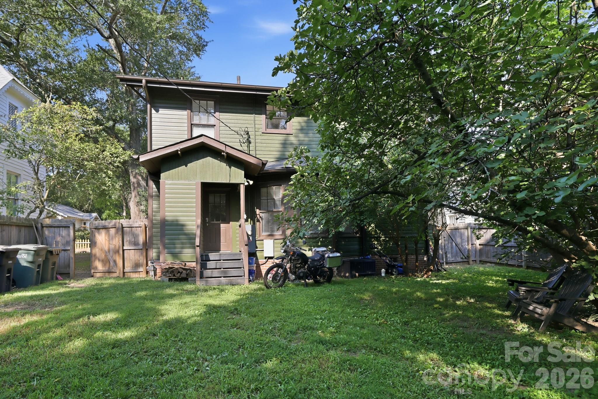 main property photo 9