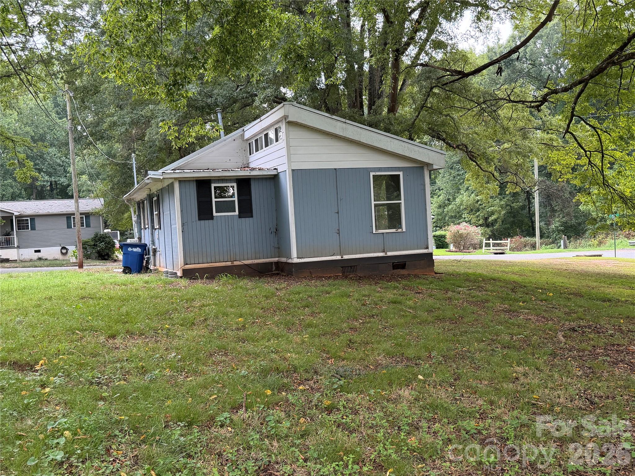 main property photo 13