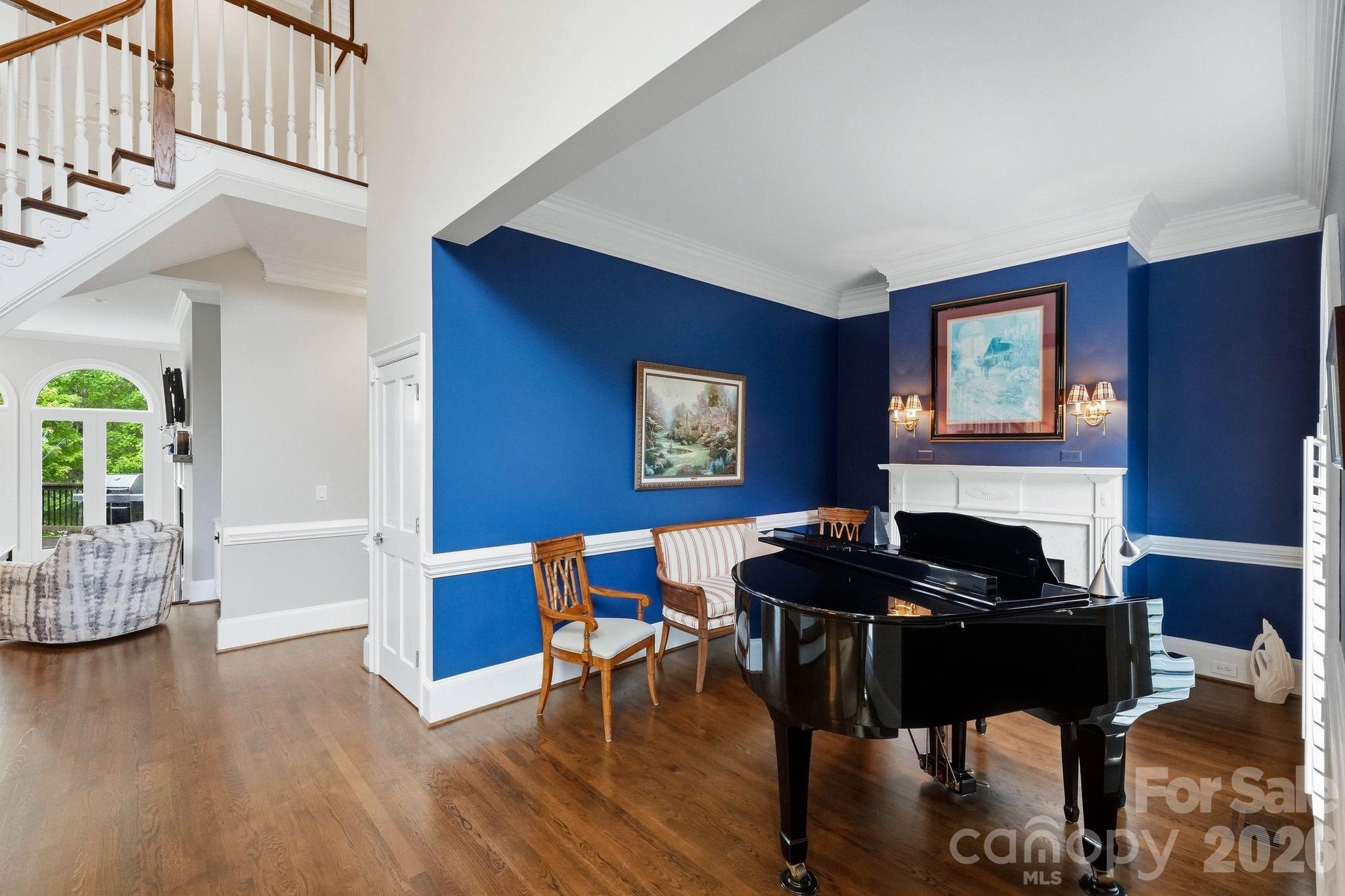 main property photo 13