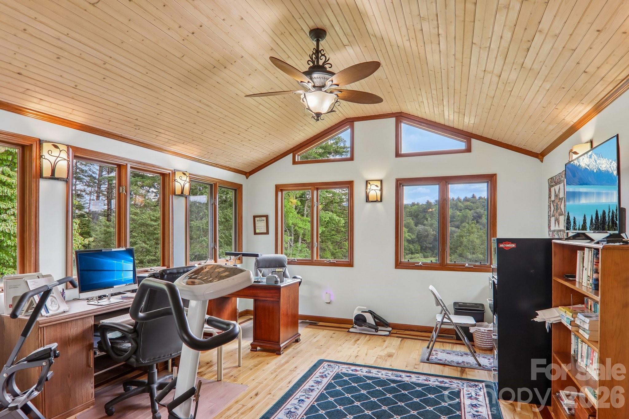 main property photo 25