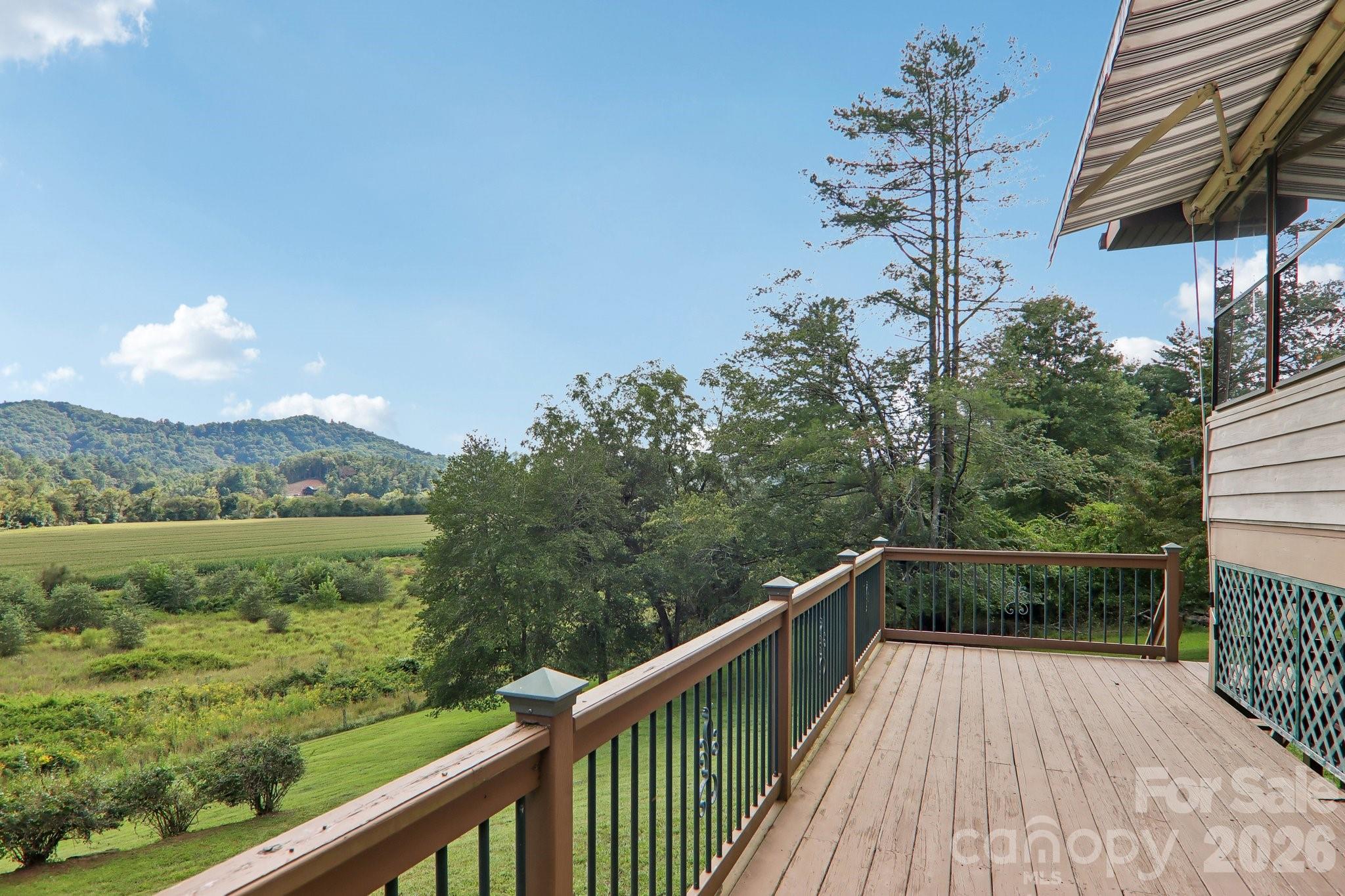 main property photo 32