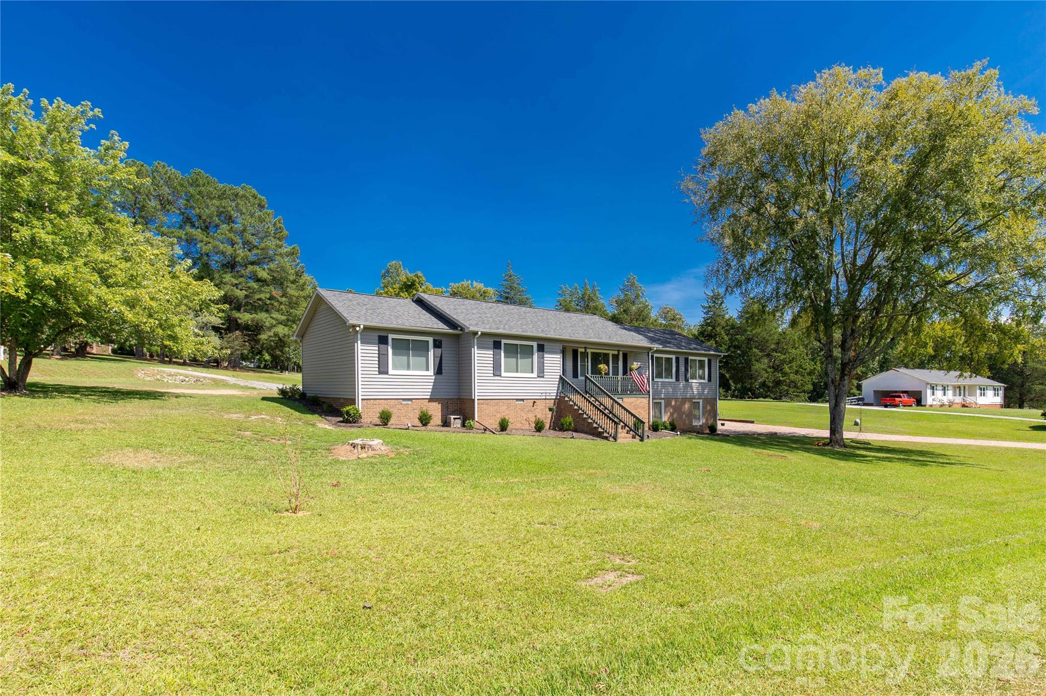 main property photo 23